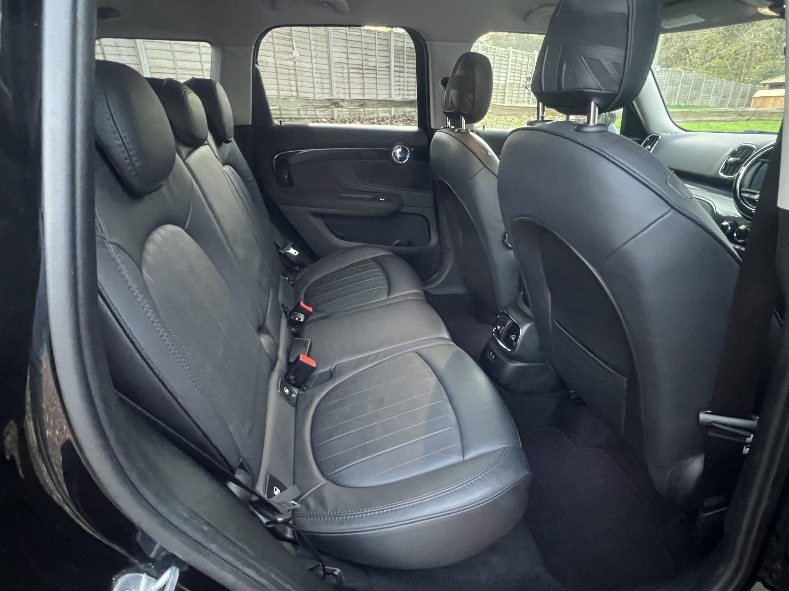 
								Mini countryman black 2.0 Diesel full									