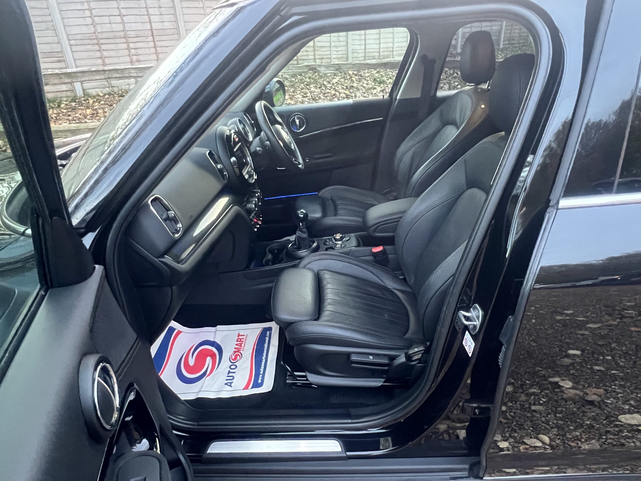 
								Mini countryman black 2.0 Diesel full									