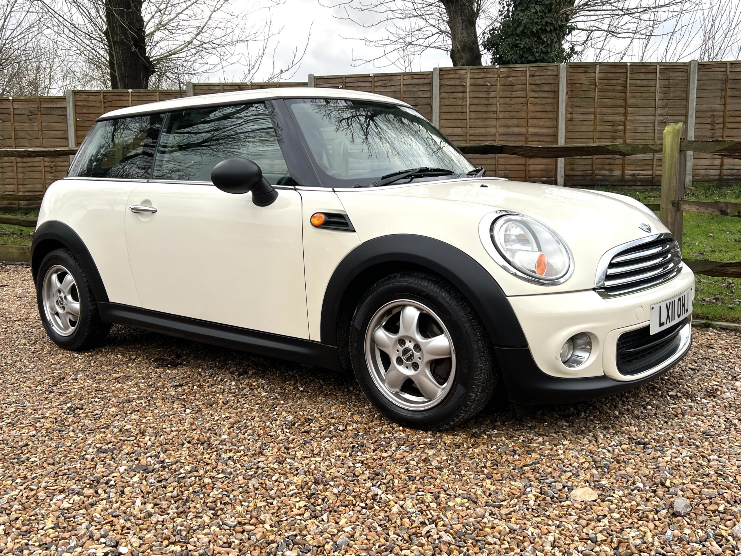 
								Mini one 1.6 white full									