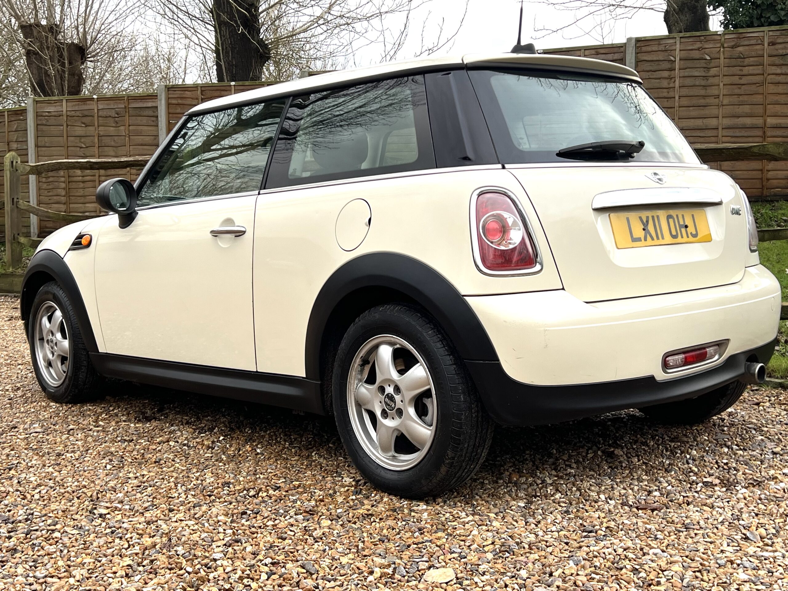 
								Mini one 1.6 white full									