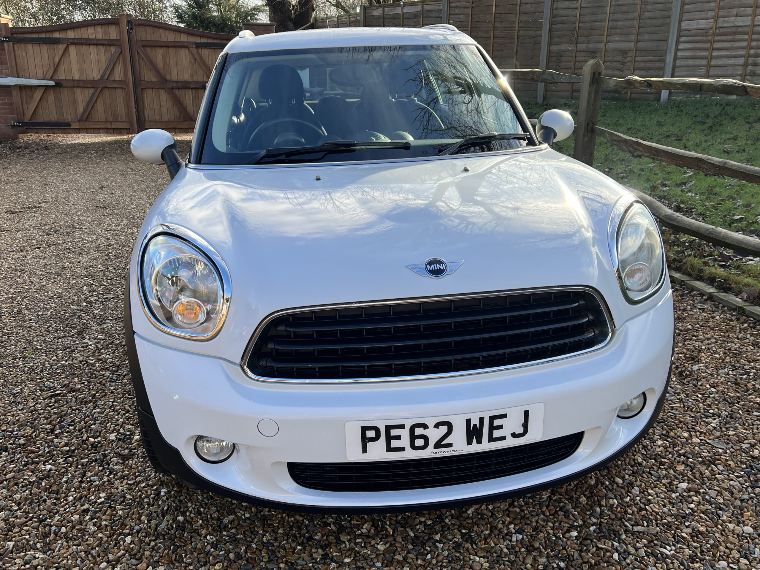 
								Mini countryman White 1.6 full									