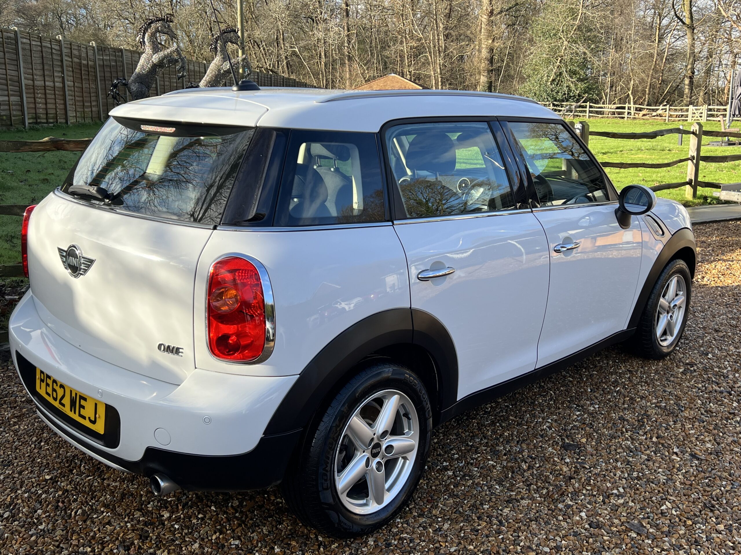 
								Mini countryman White 1.6 full									