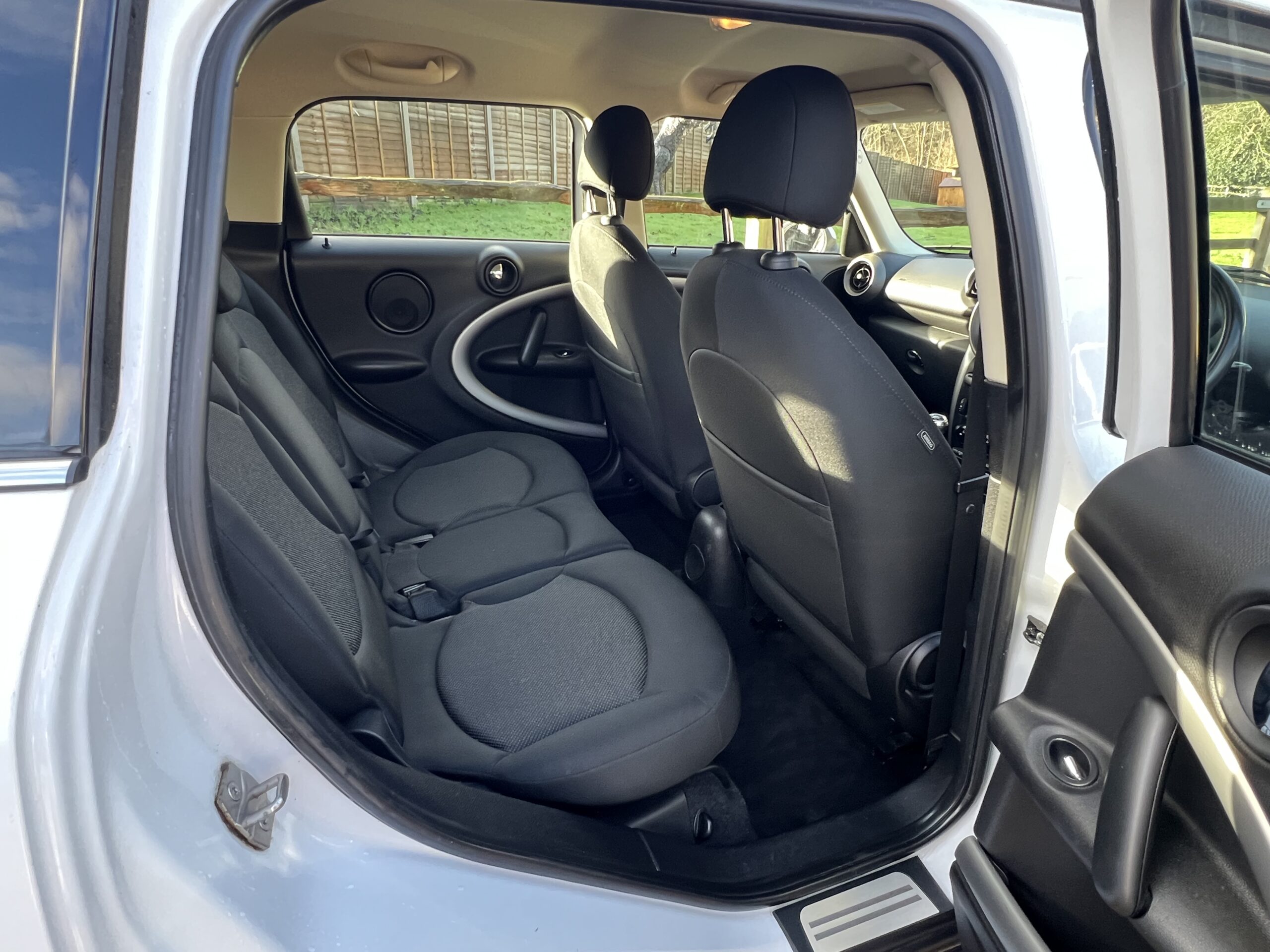 
								Mini countryman White 1.6 full									