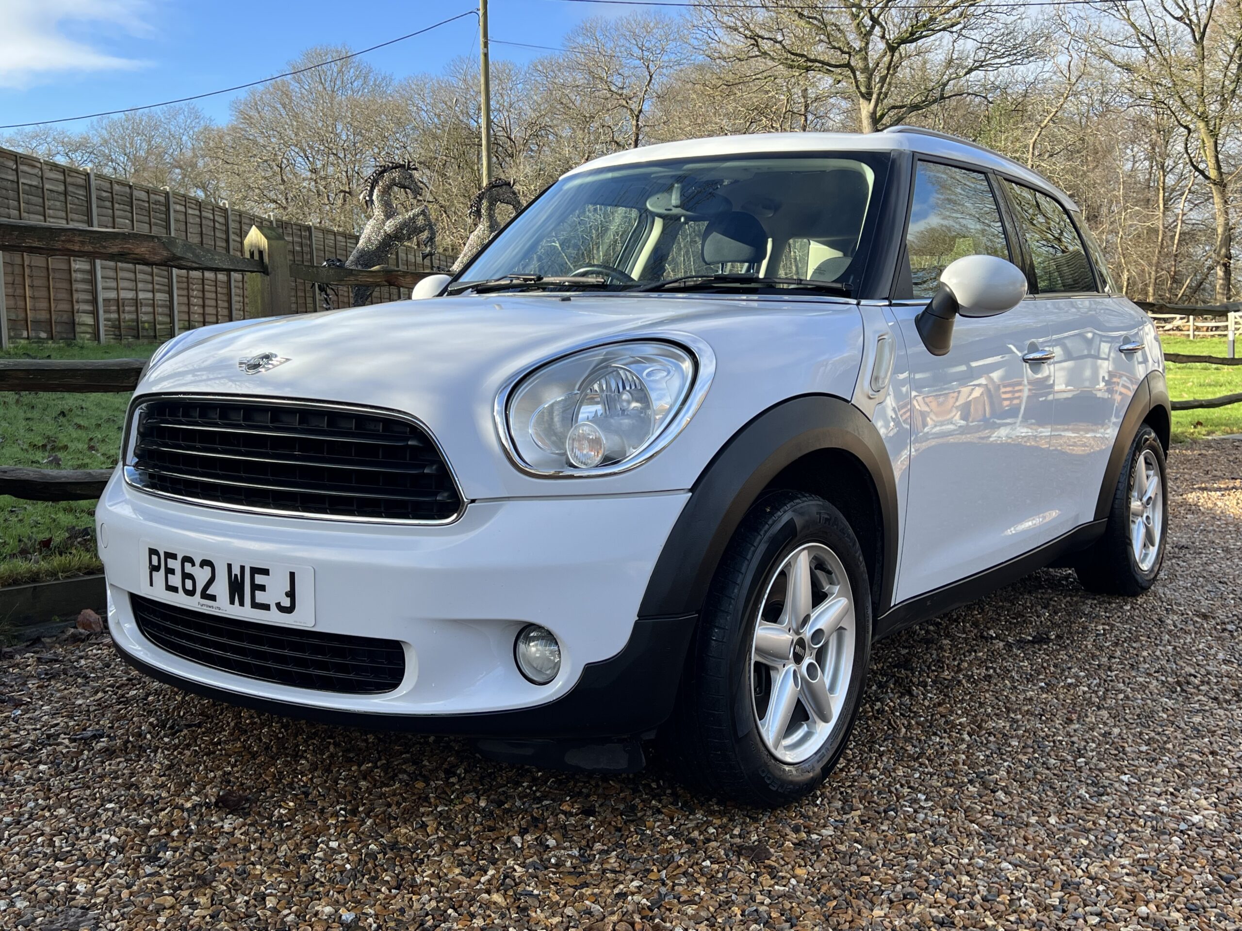 
								Mini countryman White 1.6 full									