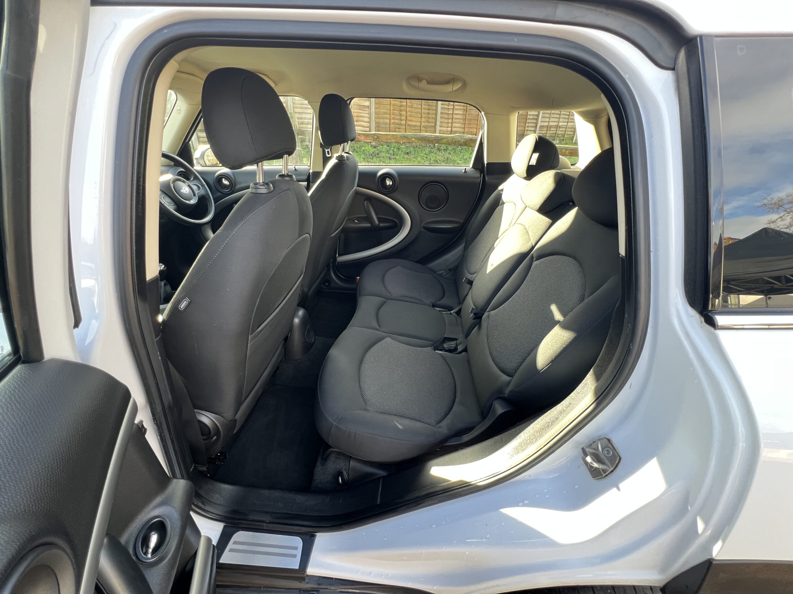 
								Mini countryman White 1.6 full									