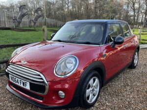 Mini Cooper Hatch 1.5 Red