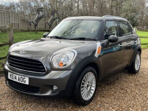 Mini One Countryman Grey
