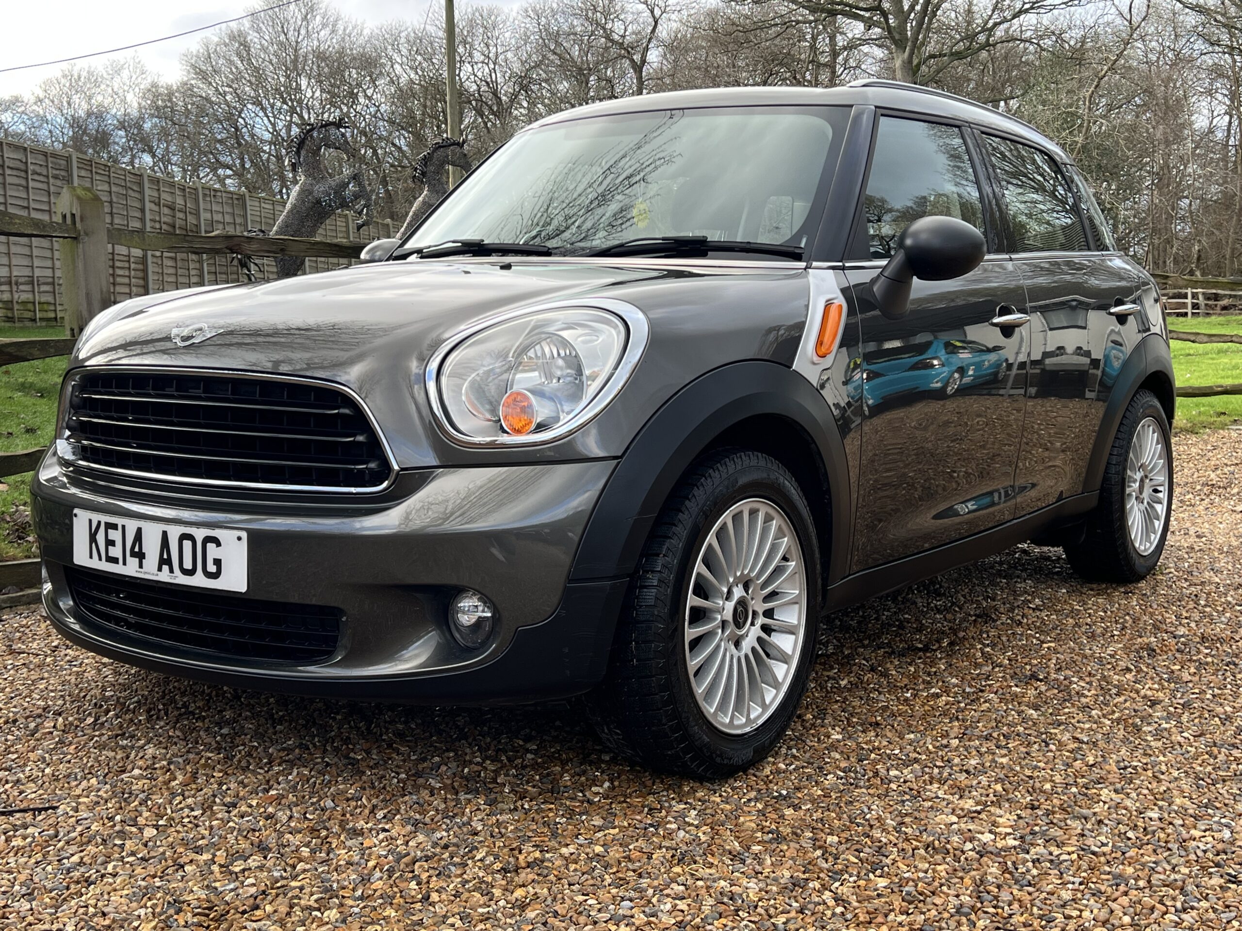 
								Mini One Countryman Grey full									