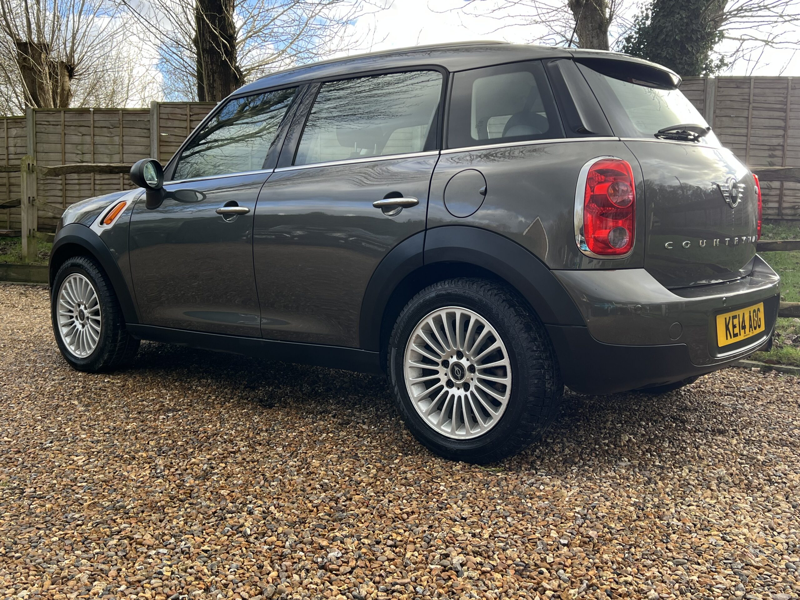 
								Mini One Countryman Grey full									