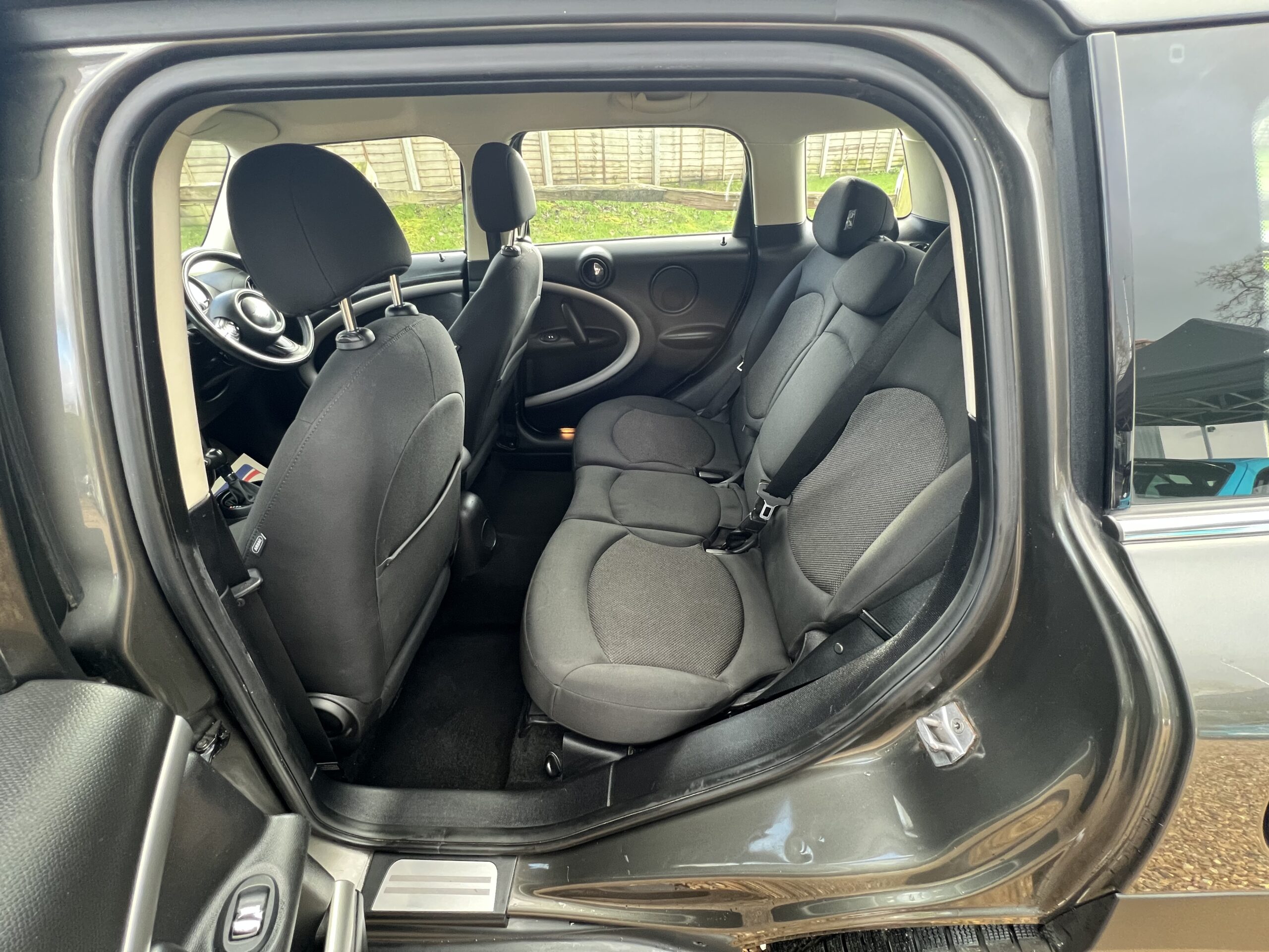 
								Mini One Countryman Grey full									