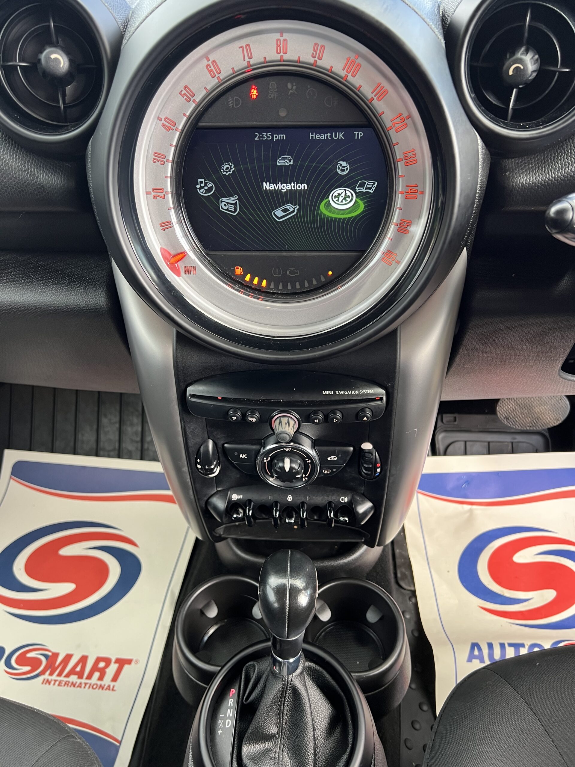 
								Mini One Countryman Grey full									