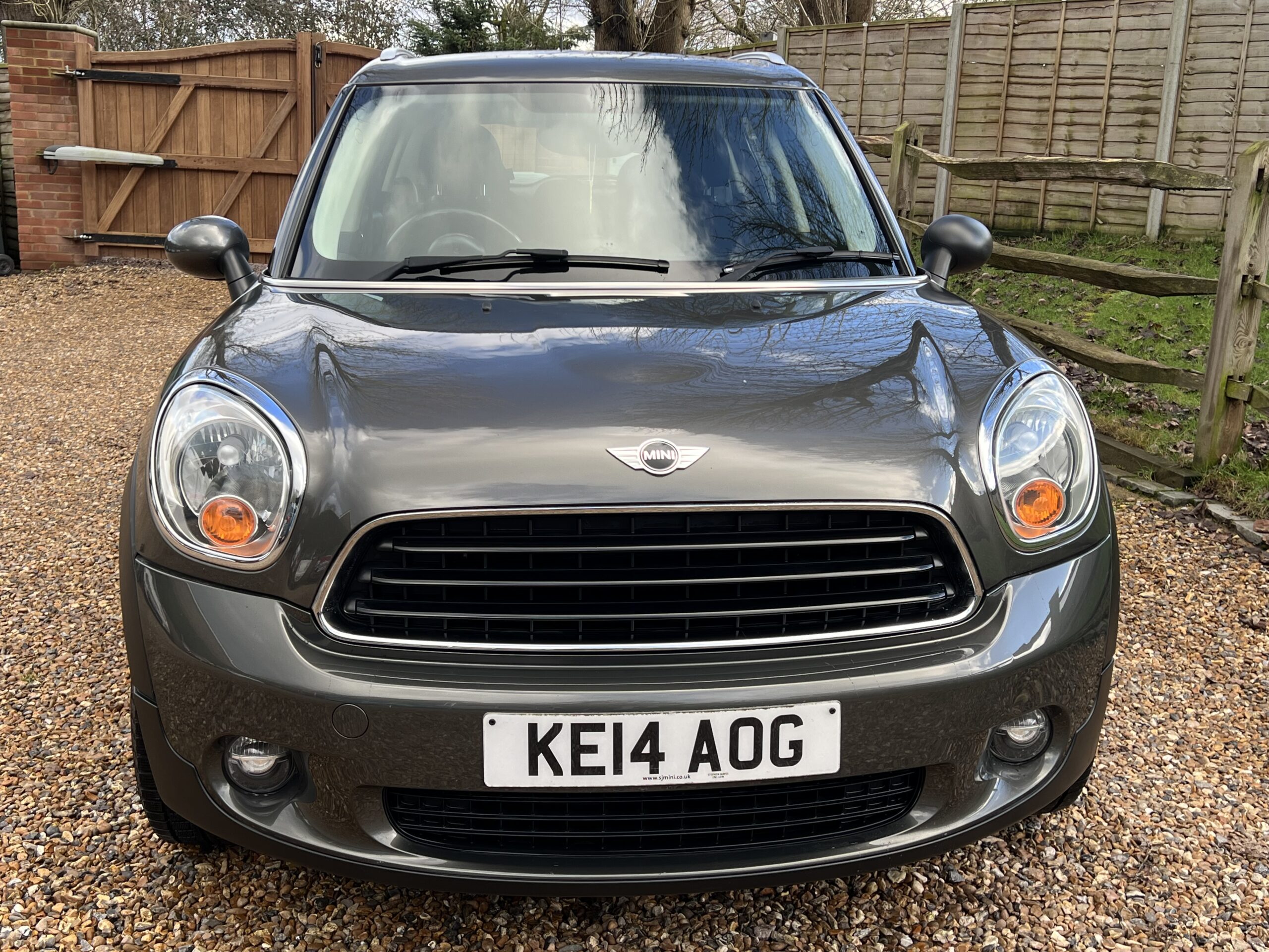 
								Mini One Countryman Grey full									