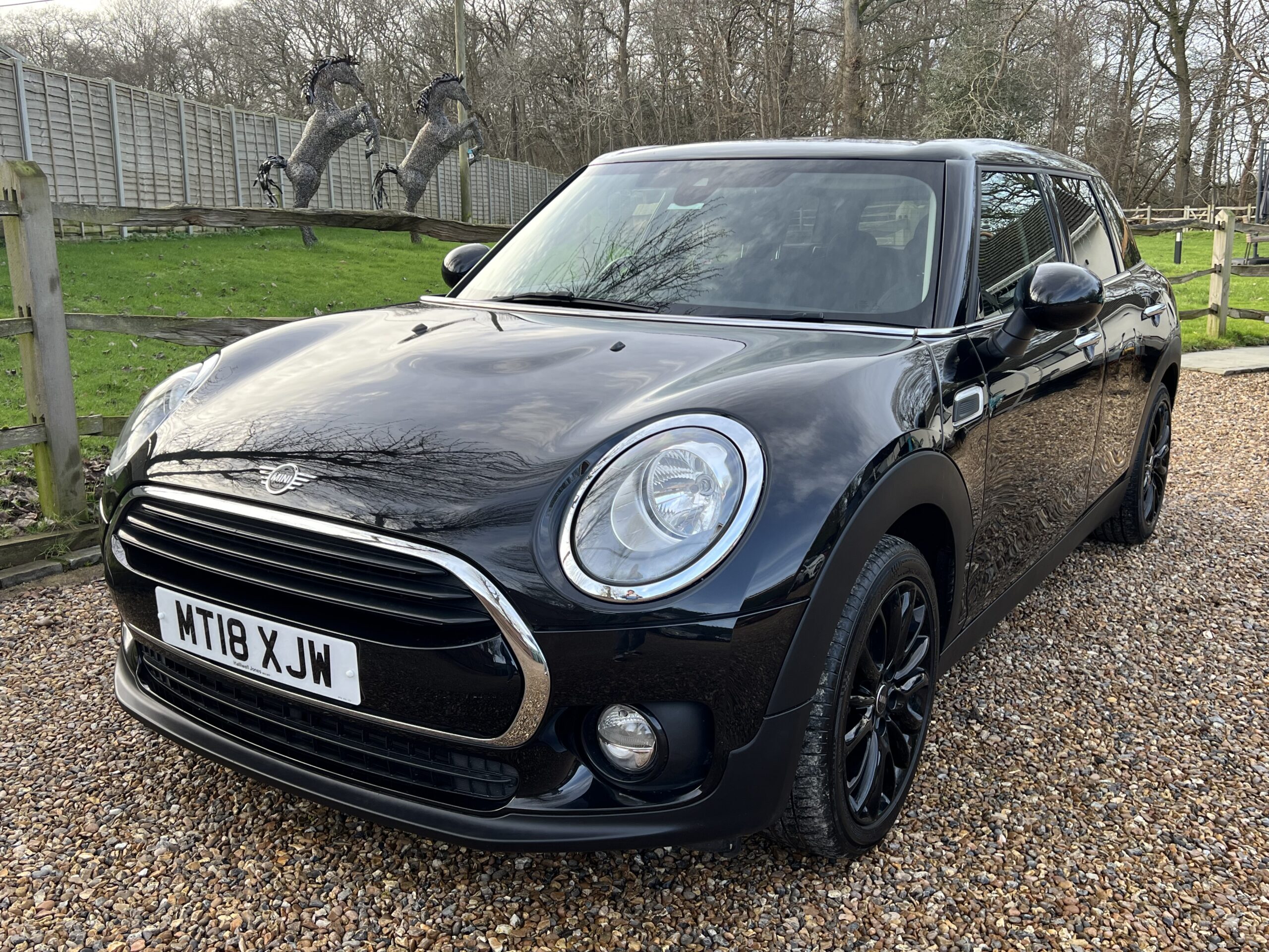 
								Mini Cooper Clubman 1.5 full									