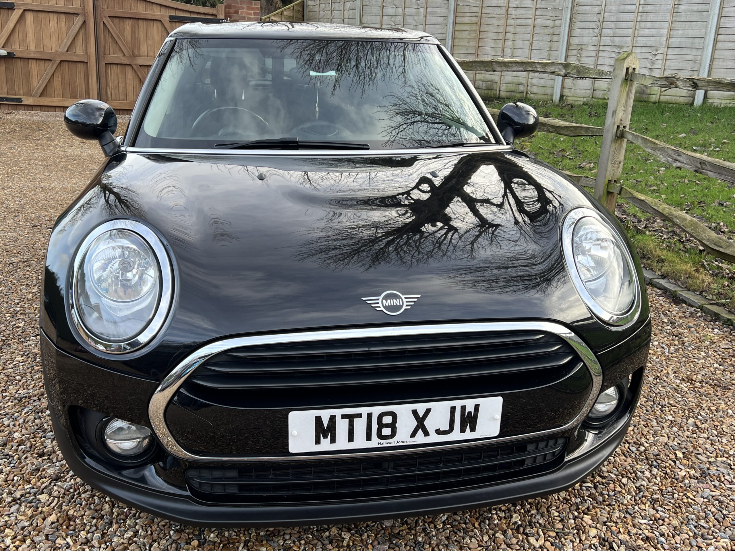 
								Mini Cooper Clubman 1.5 full									