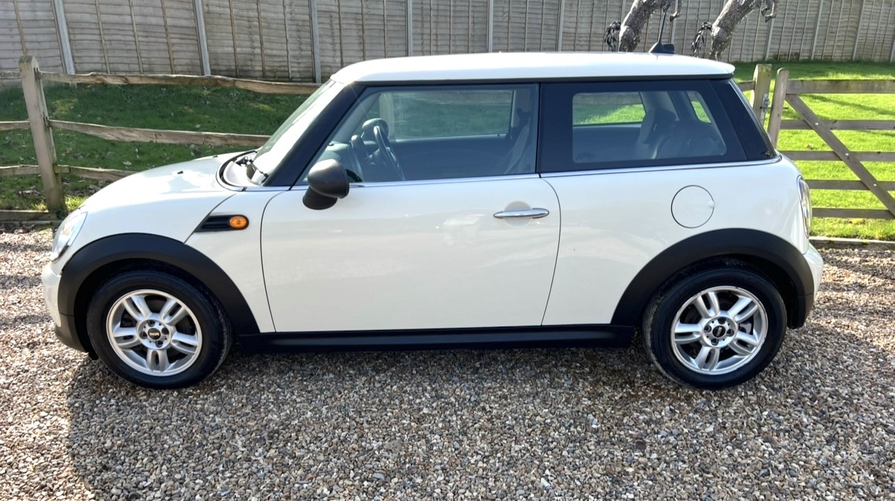 
								Mini One White 1.6 full									