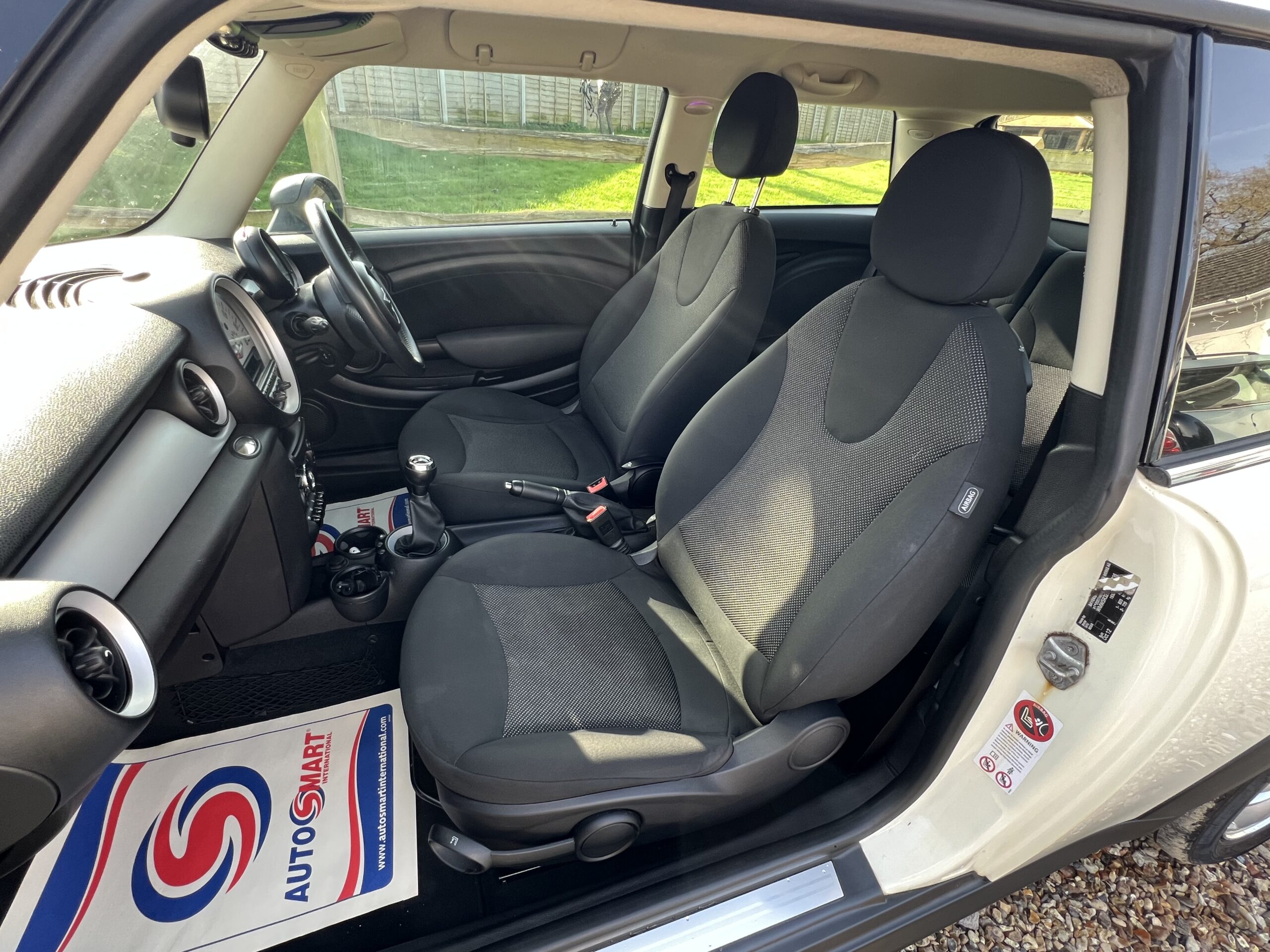 
								Mini One White 1.6 full									
