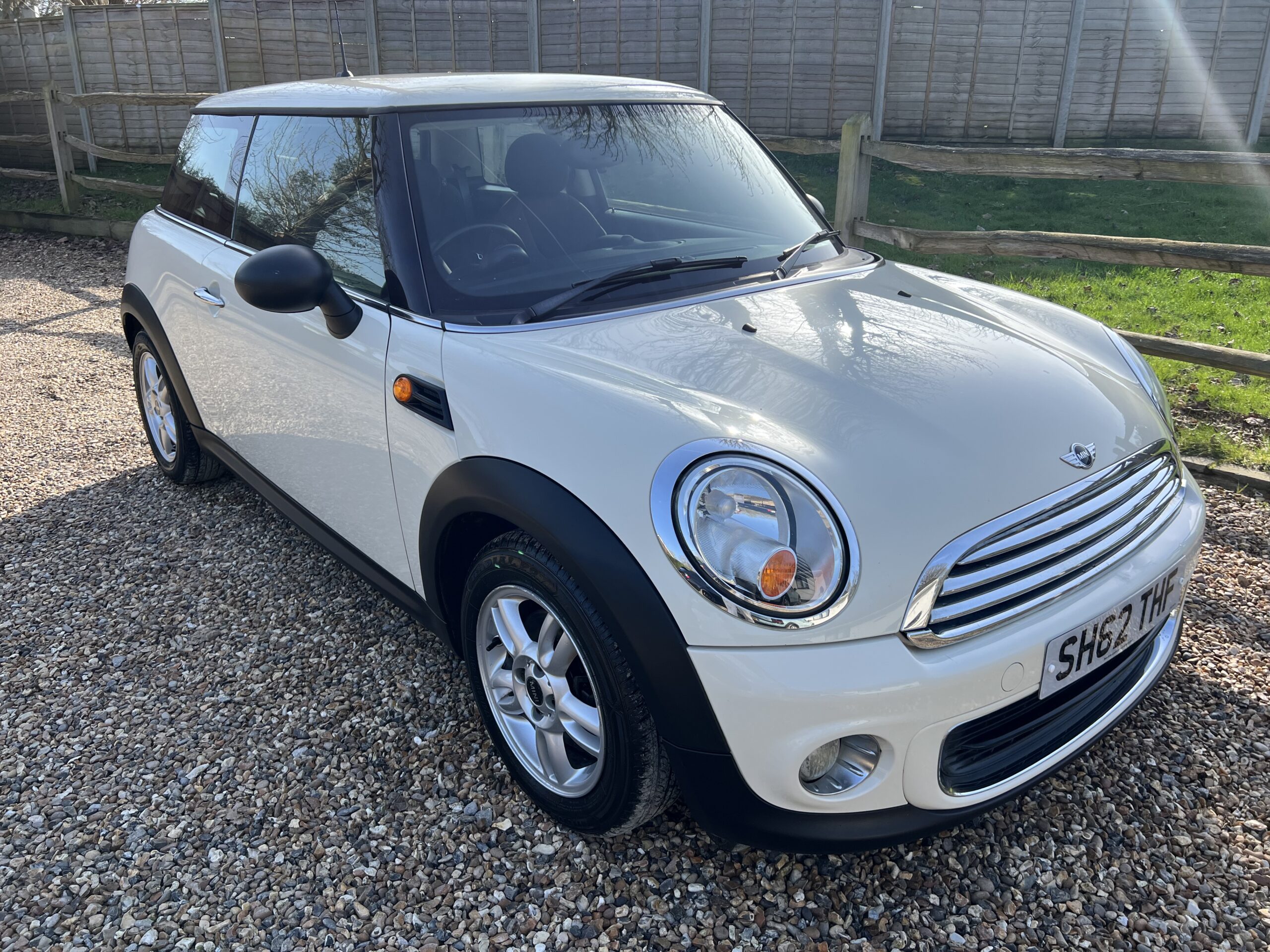 
								Mini One White 1.6 full									