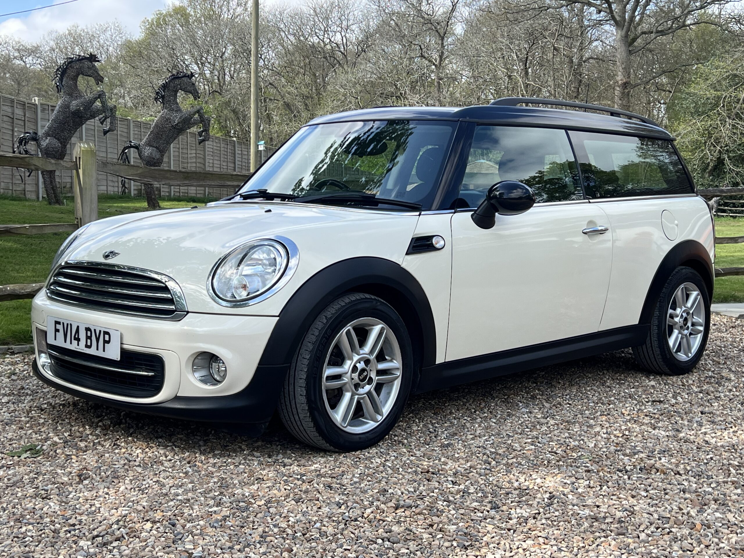 
								MINI CLUBMAN AUTOMATIC 2014 full									