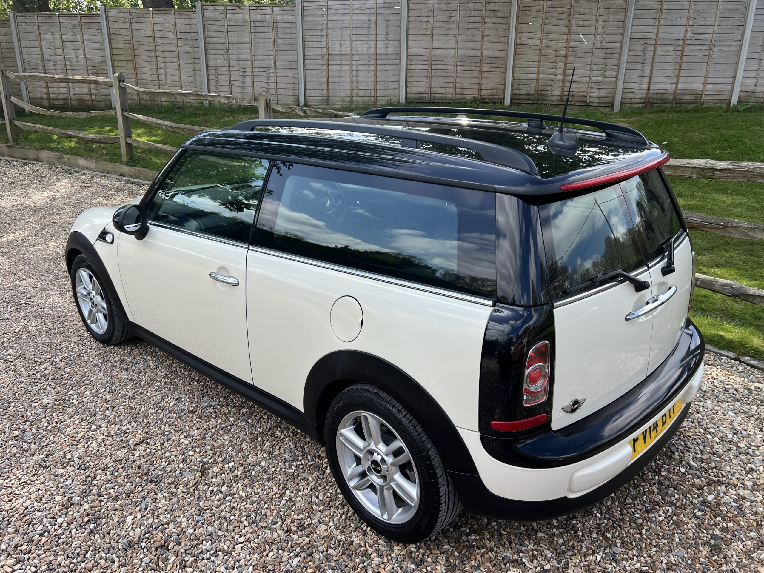 
								MINI CLUBMAN AUTOMATIC 2014 full									