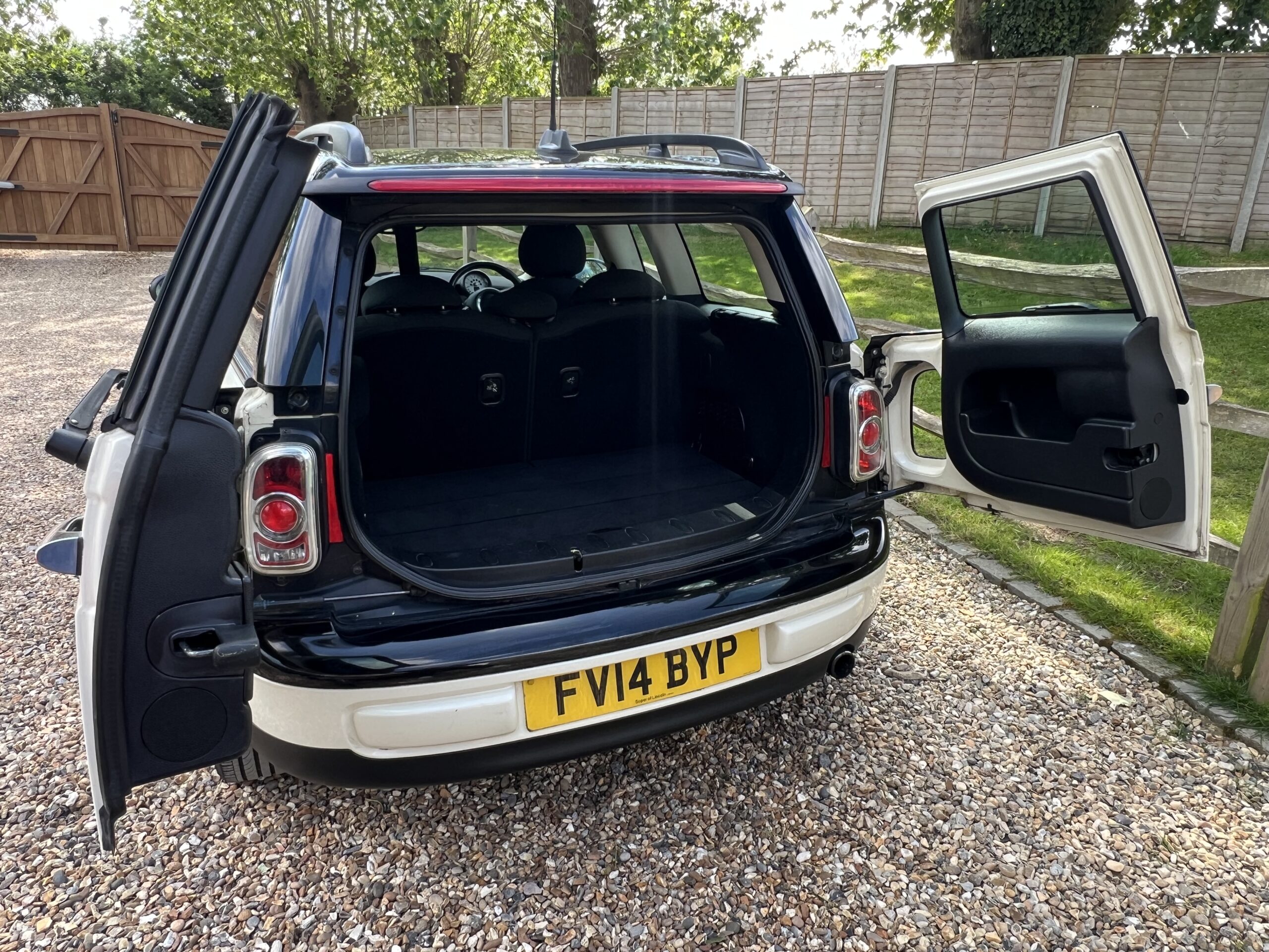 
								MINI CLUBMAN AUTOMATIC 2014 full									