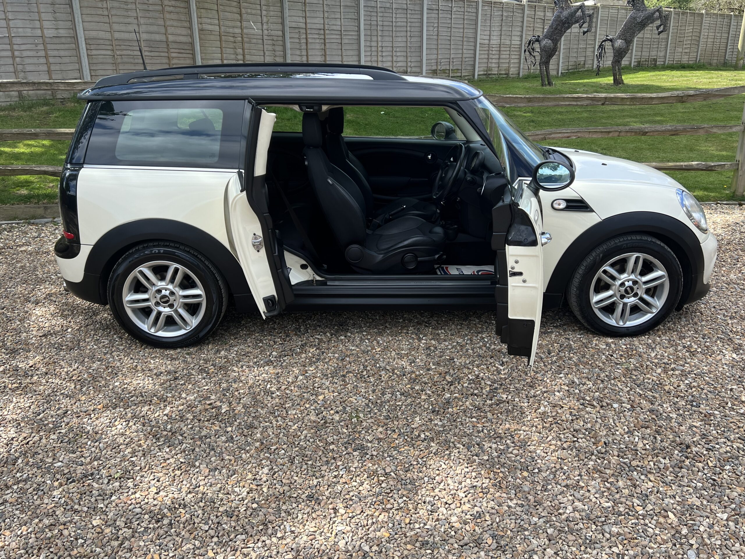 
								MINI CLUBMAN AUTOMATIC 2014 full									