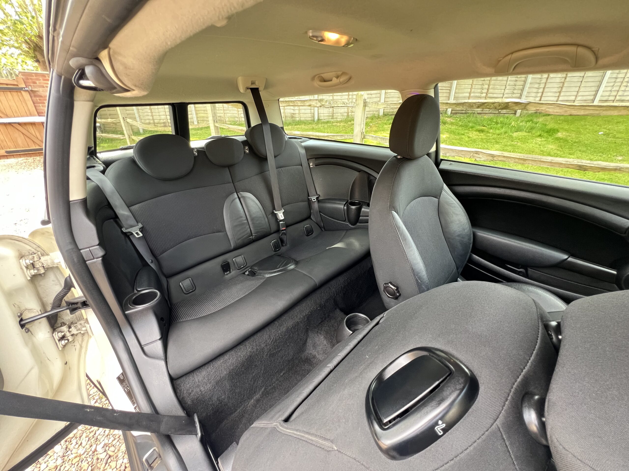 
								MINI CLUBMAN AUTOMATIC 2014 full									