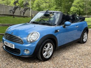 MINI ONE CONVERTIBLE 1.6 BLUE