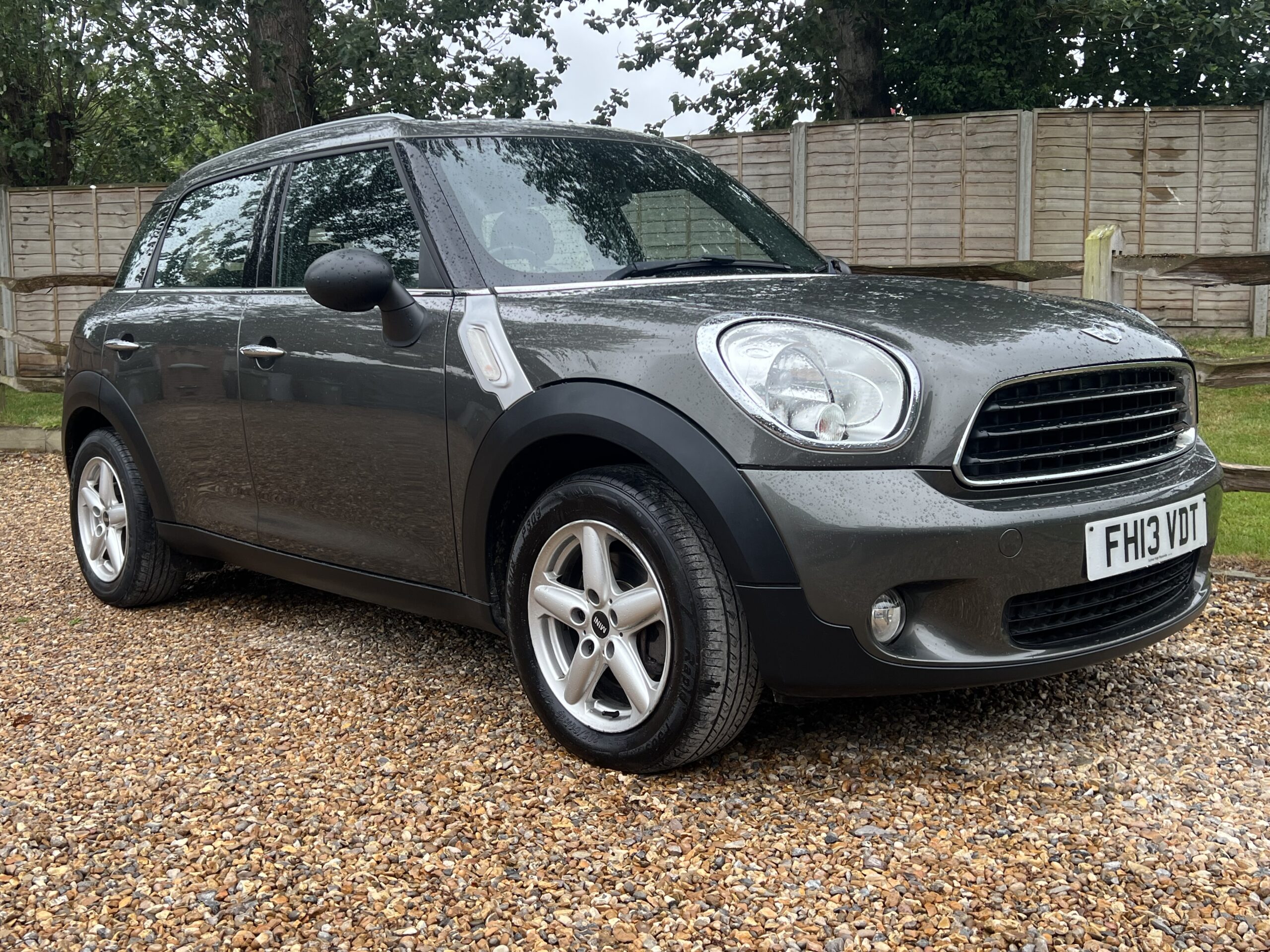
								Mini Countryman 1.6 Grey full									