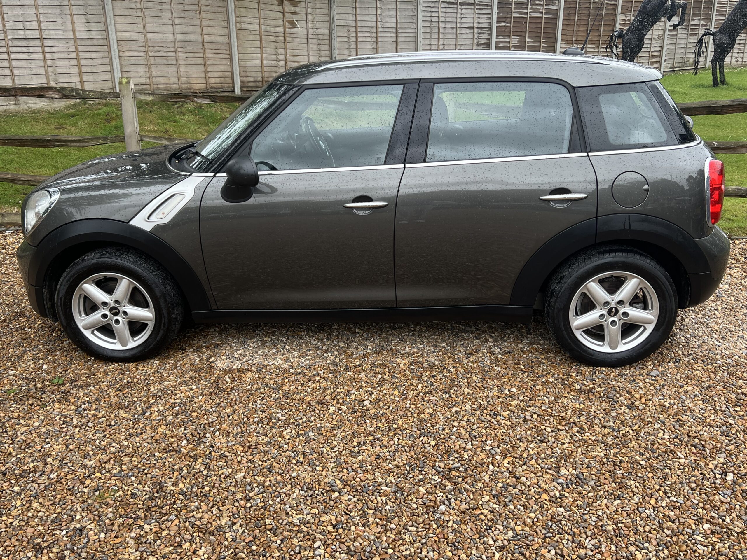 
								Mini Countryman 1.6 Grey full									