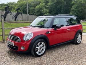 Mini Clubman Cooper 1.6 Estate Red