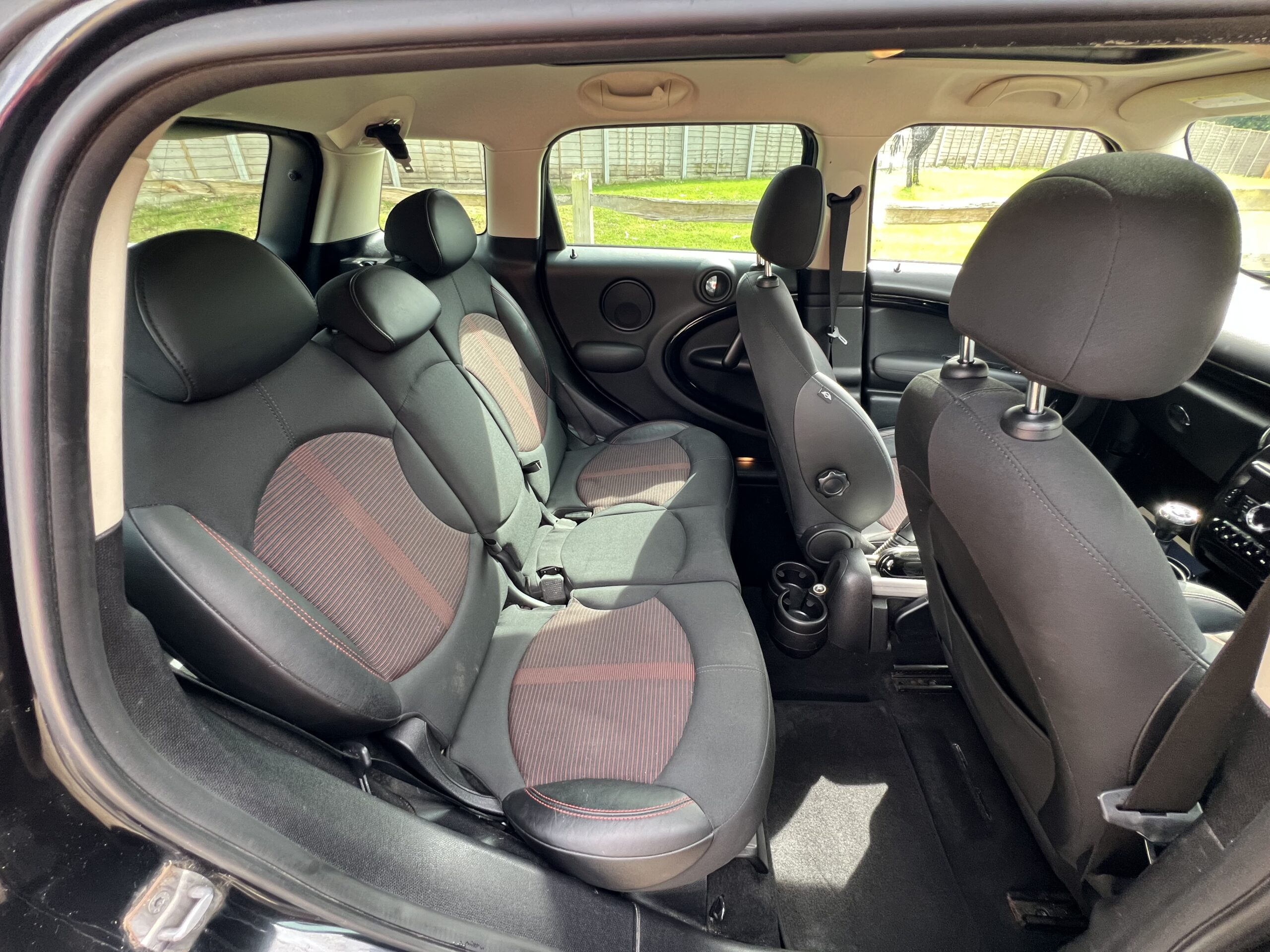 
								Mini Countryman Cooper 1.6 Black full									