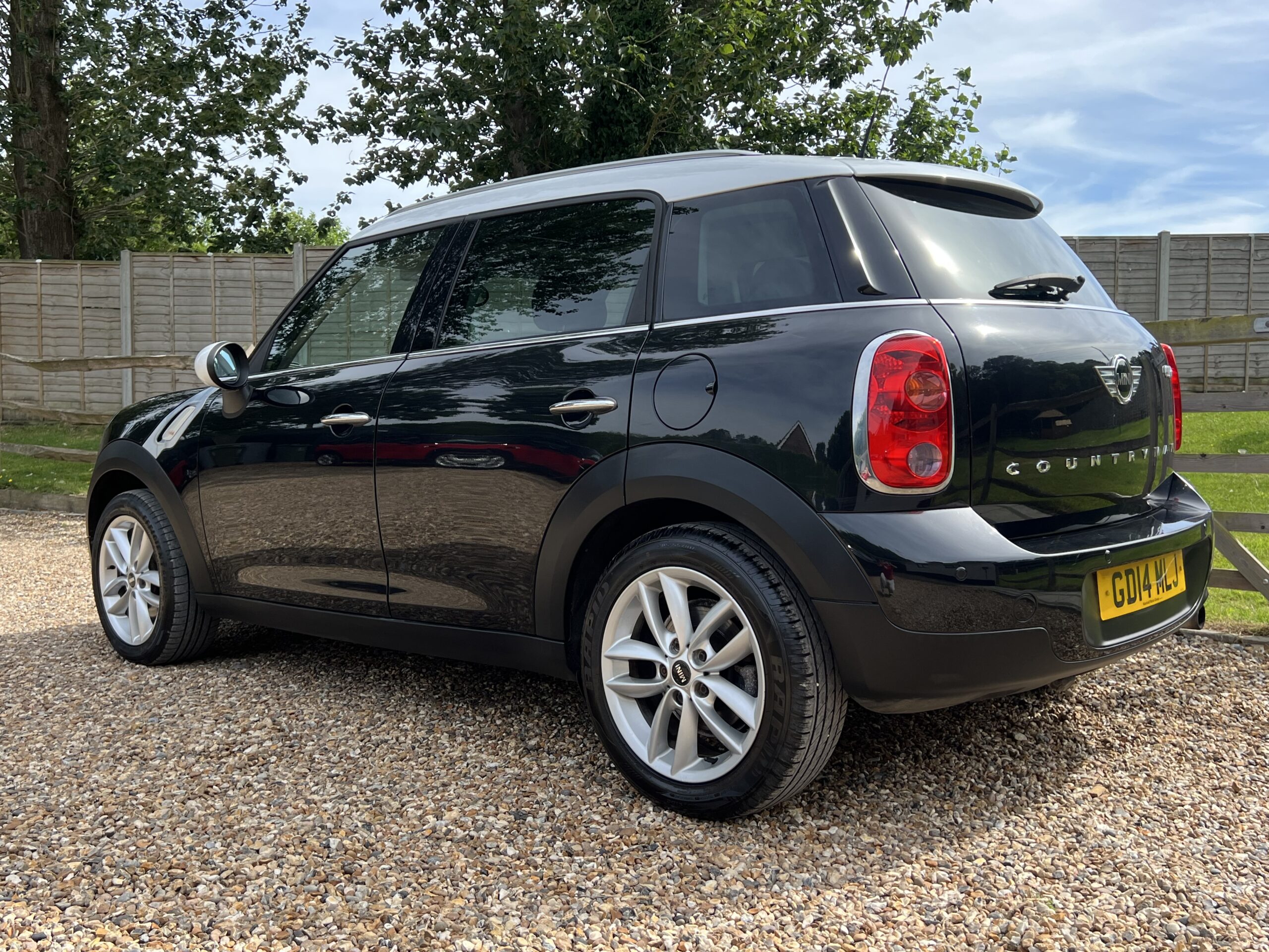
								Mini Countryman Cooper 1.6 Black full									