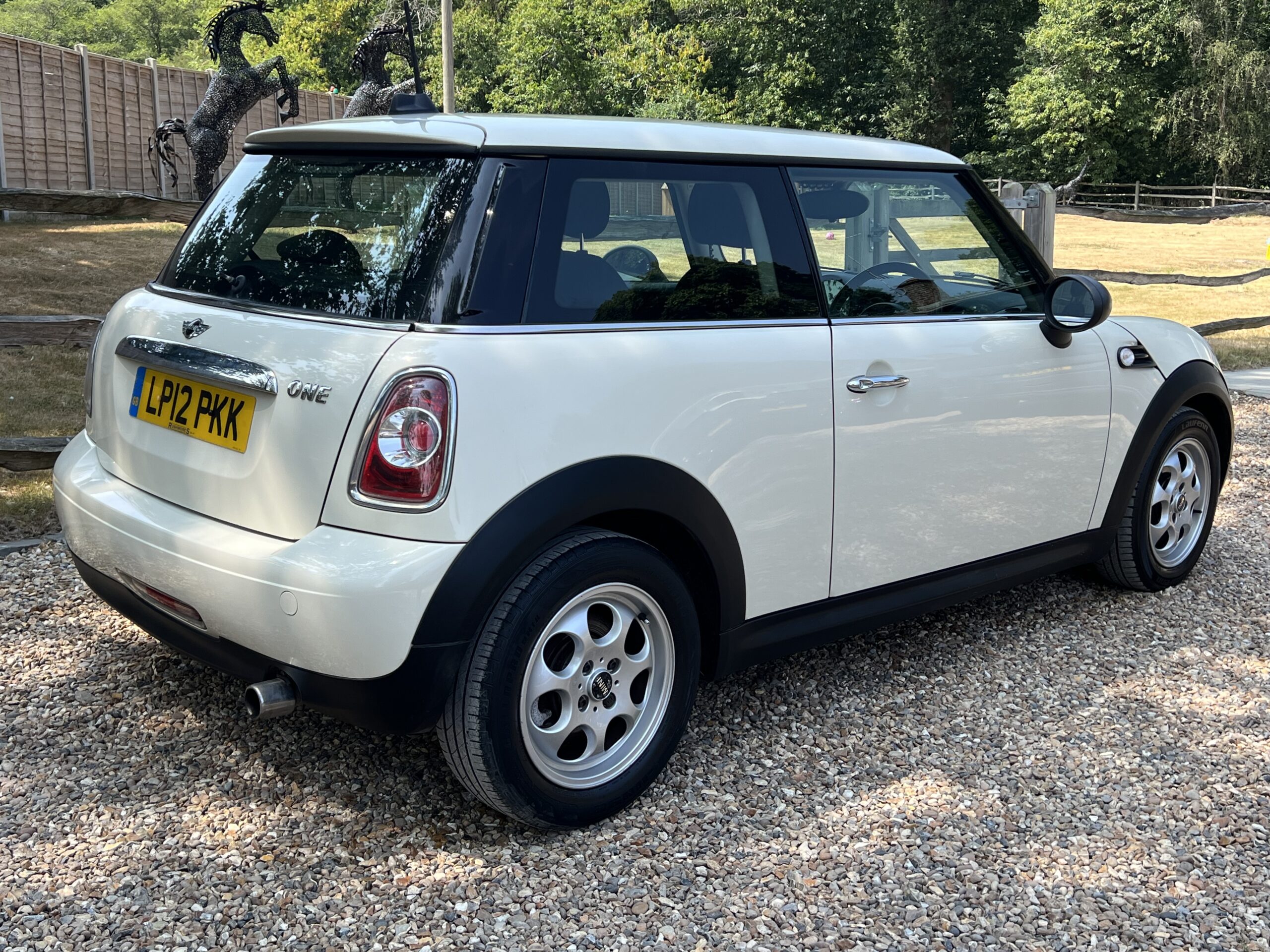 
								Mini one White 1.6 2012 full									