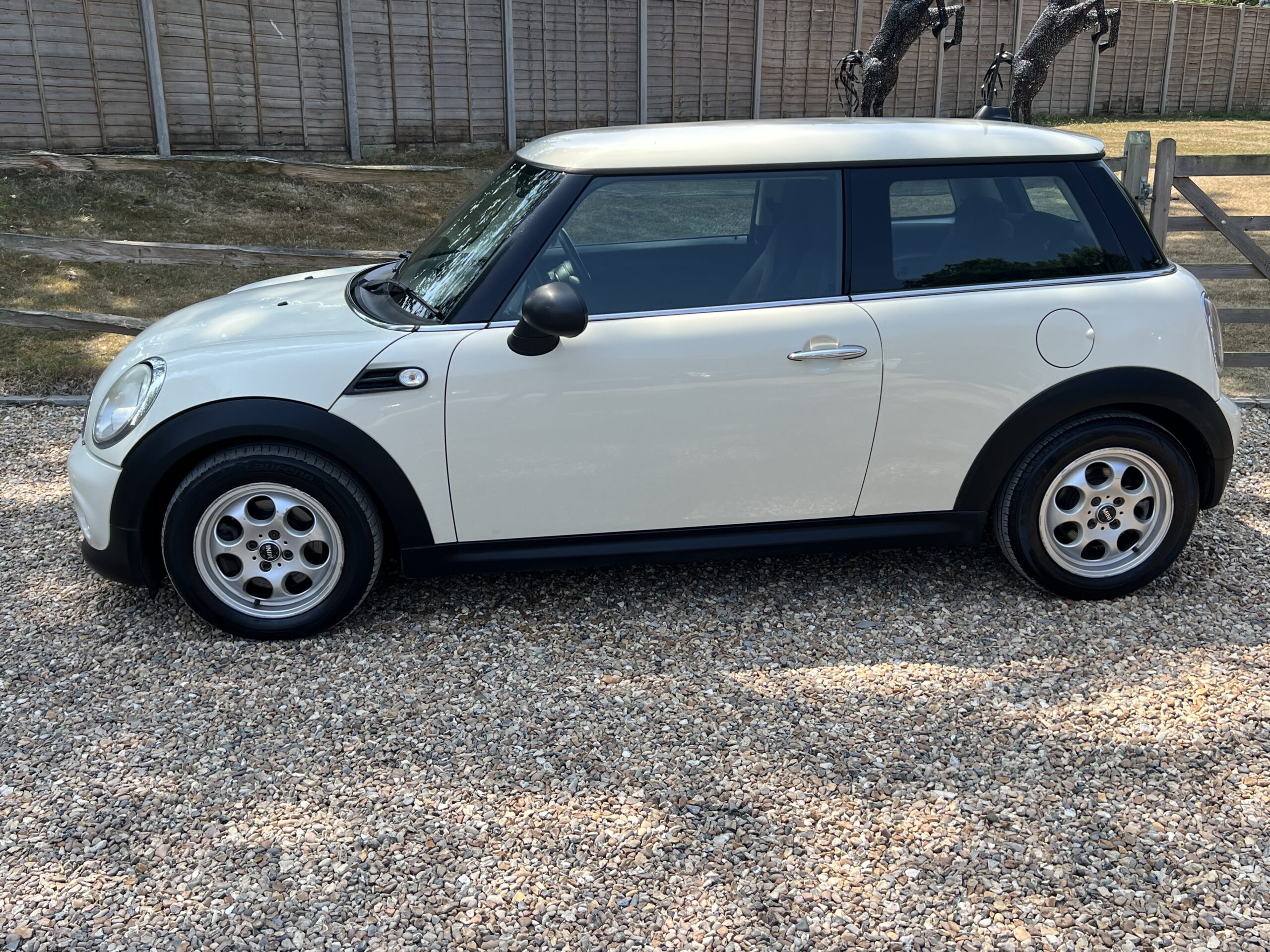 
								Mini one White 1.6 2012 full									