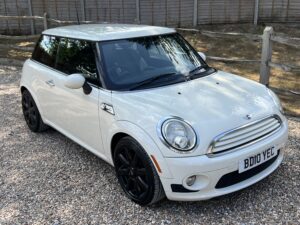 MINI COOPER 1.6 WHITE 2010