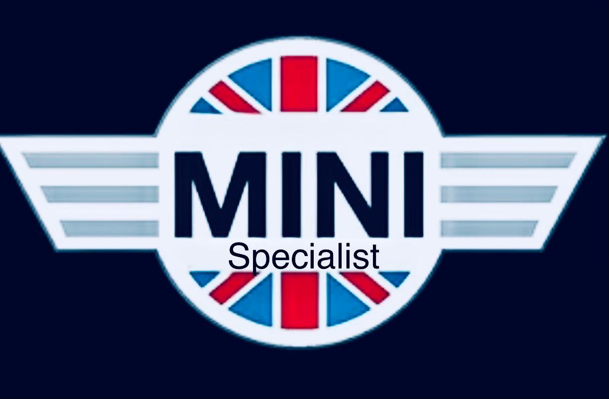
								MINI COOPER 1.6 WHITE 2010 full									