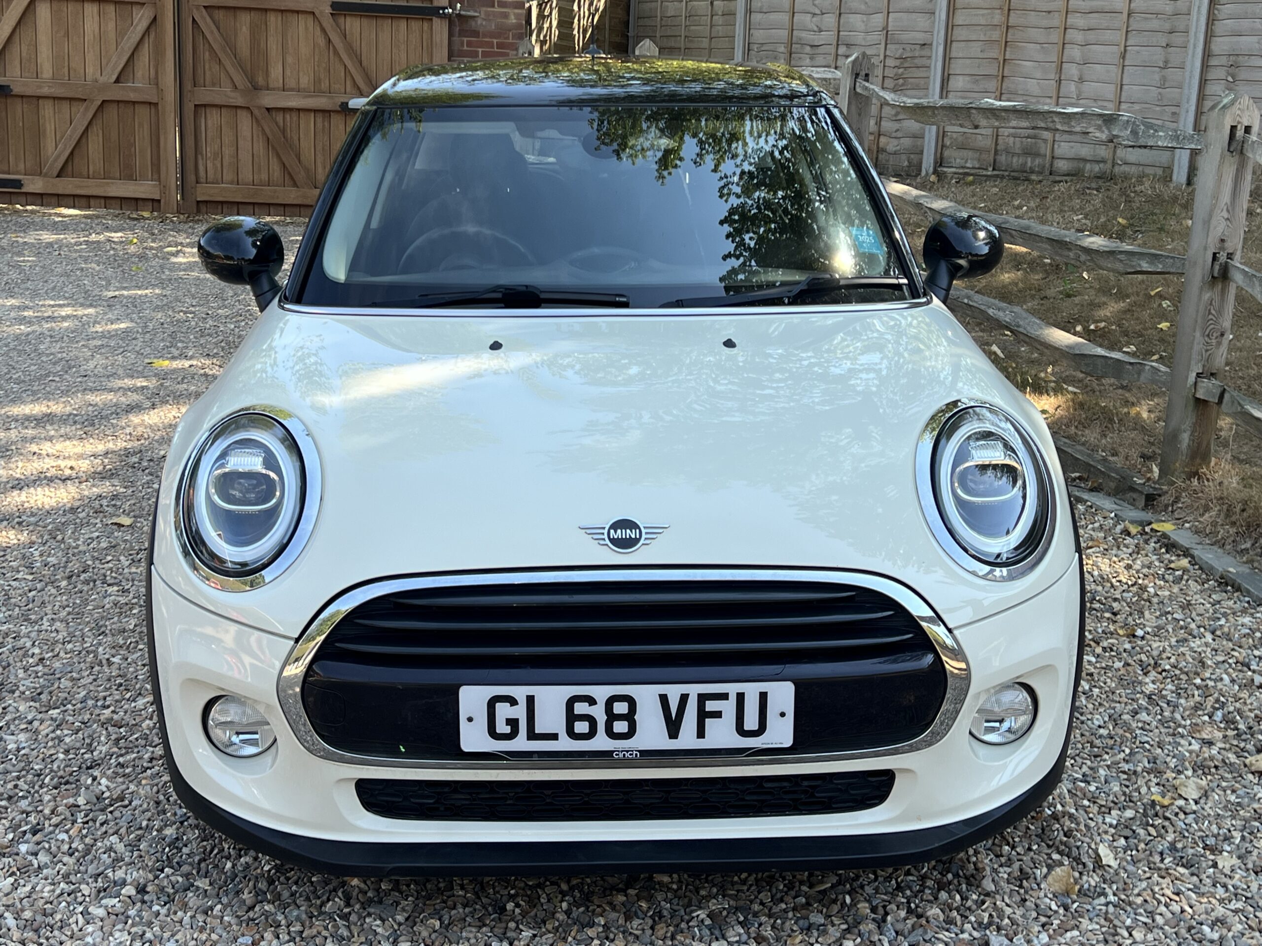 
								Mini Cooper 1.5 2018 White full									