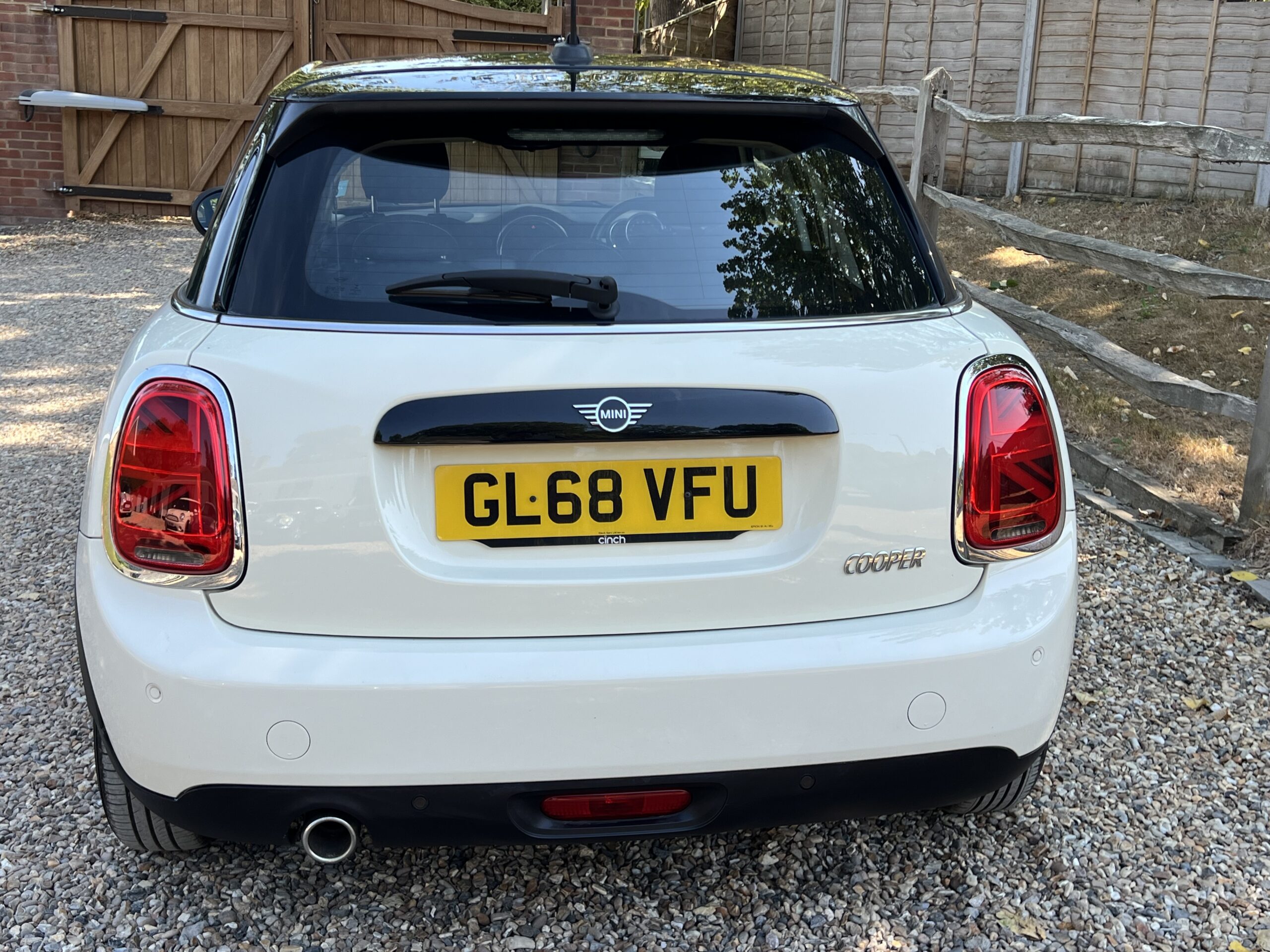 
								Mini Cooper 1.5 2018 White full									