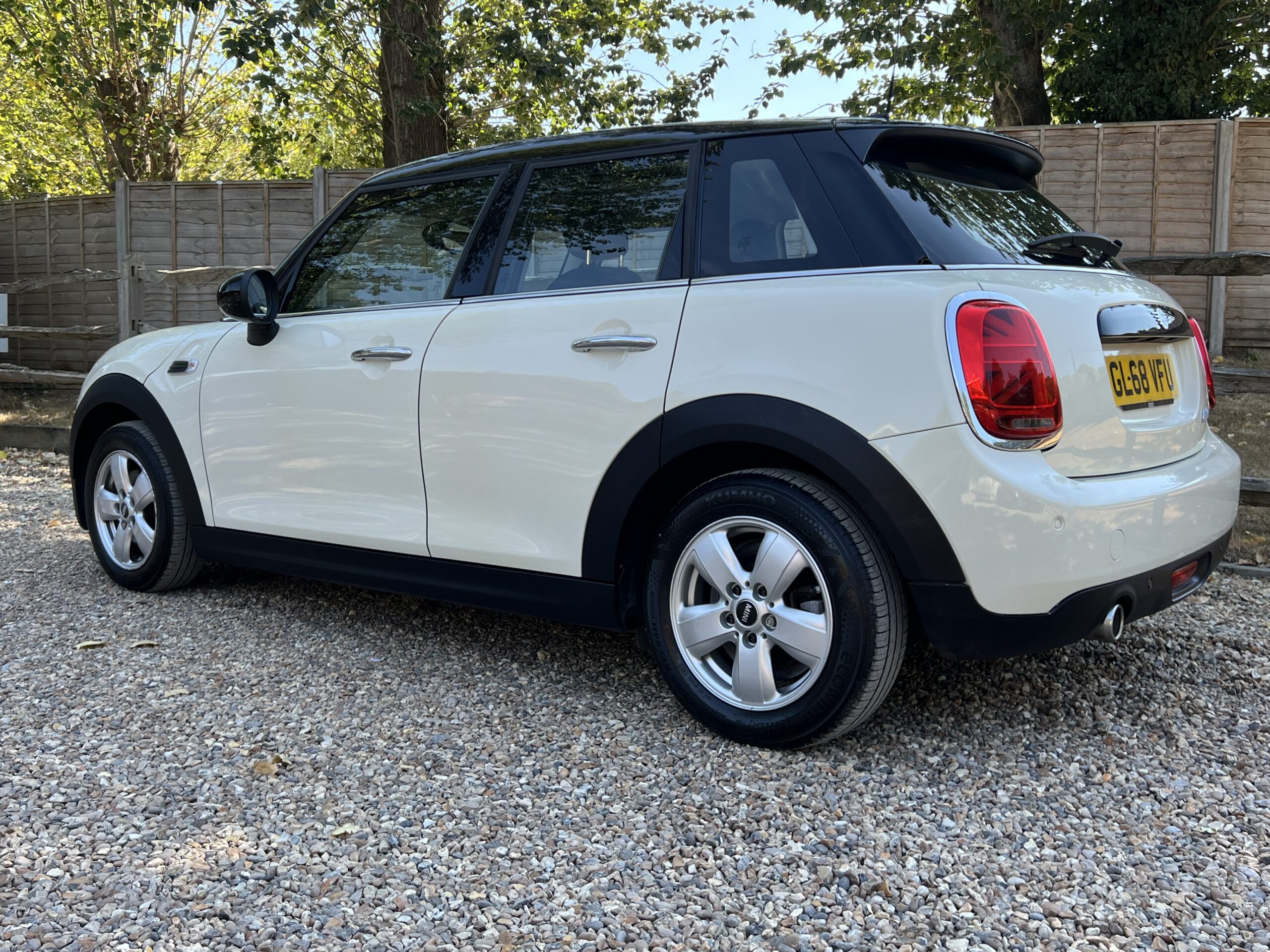 
								Mini Cooper 1.5 2018 White full									