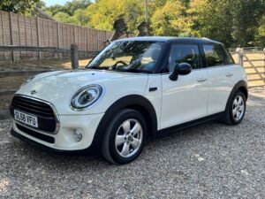 Mini Cooper 1.5 2018 White