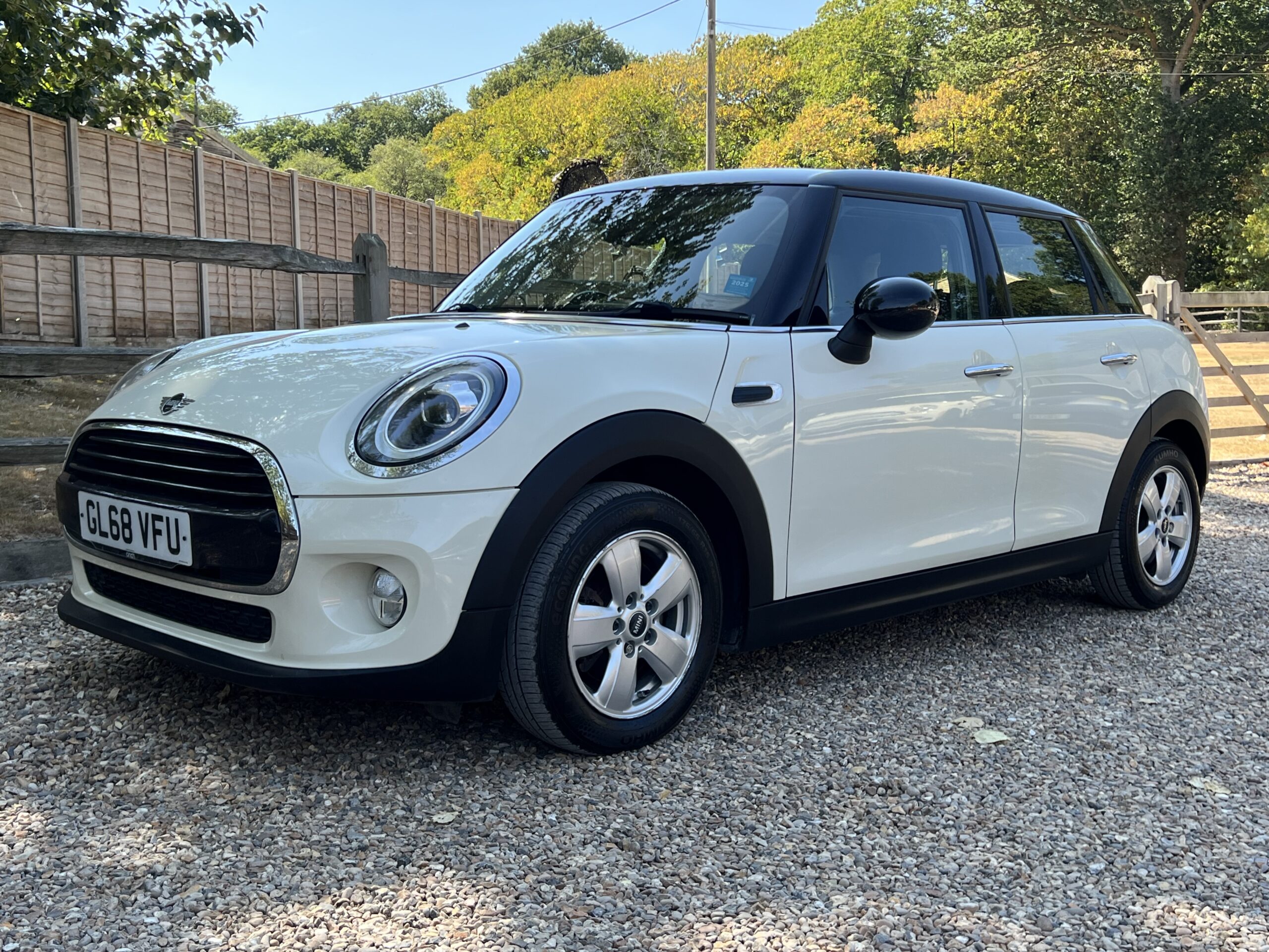 
								Mini Cooper 1.5 2018 White full									