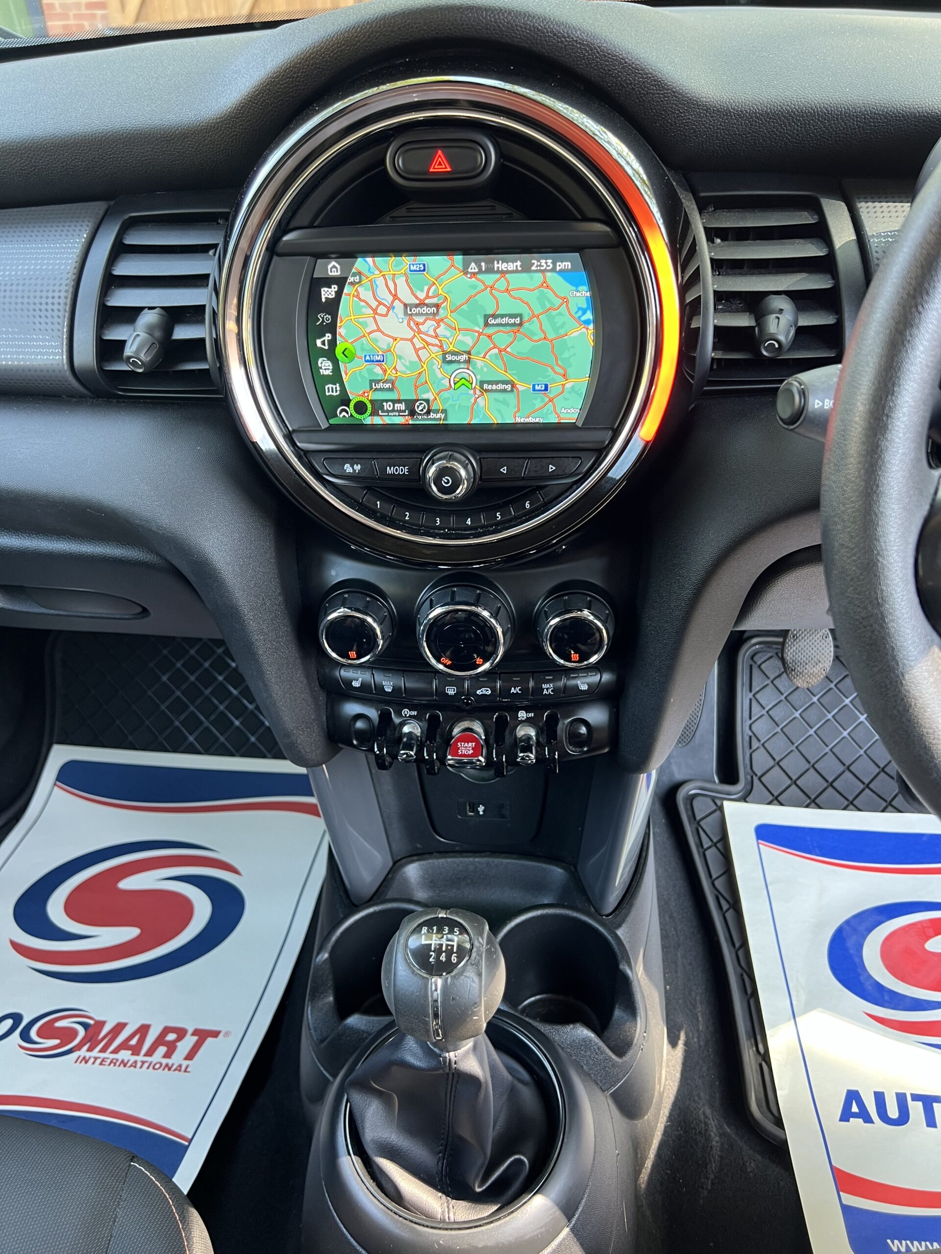 
								Mini Cooper 1.5 2018 White full									