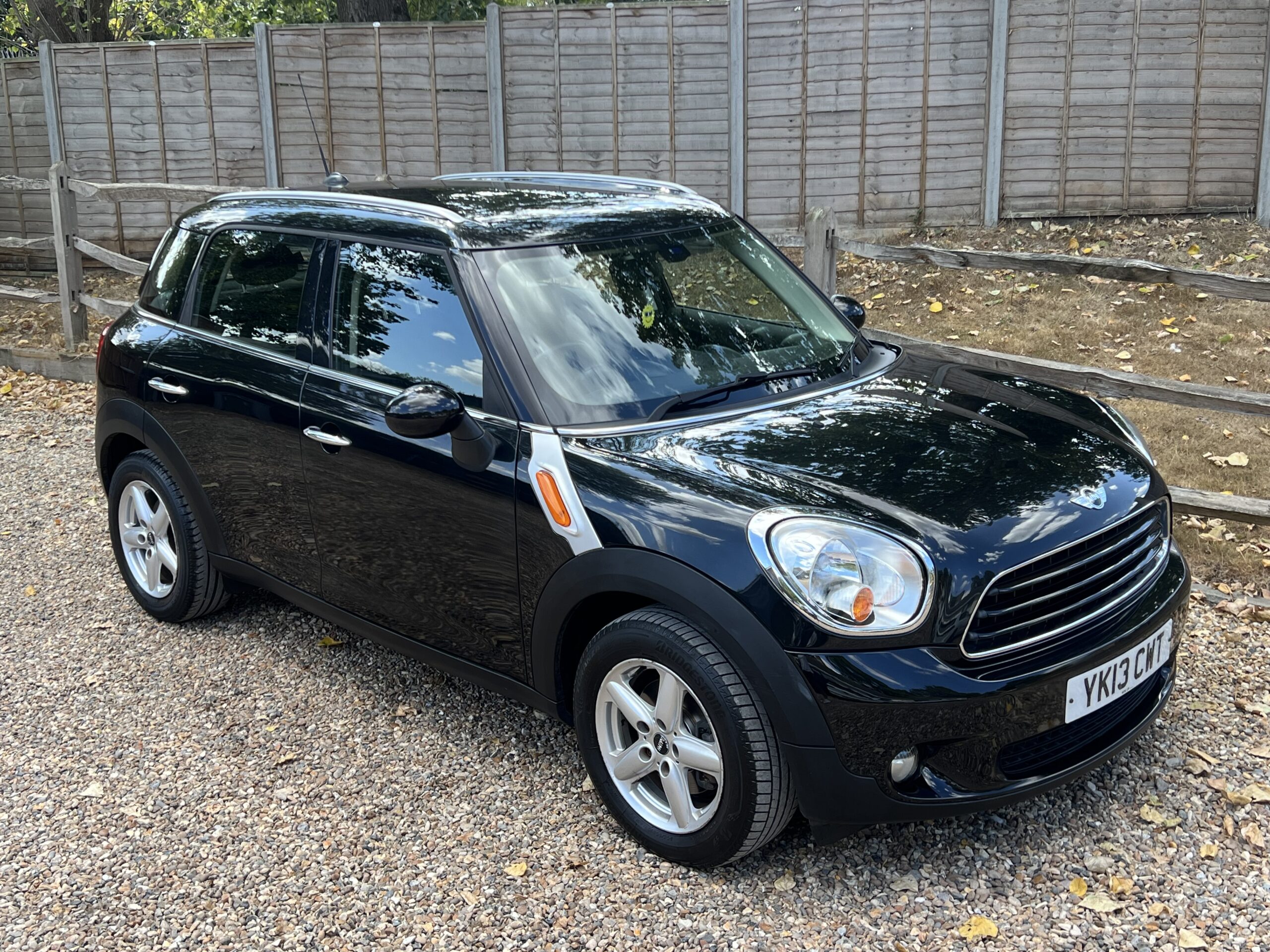 
								MINI ONE COUNTRYMAN 1.6 BLACK full									
