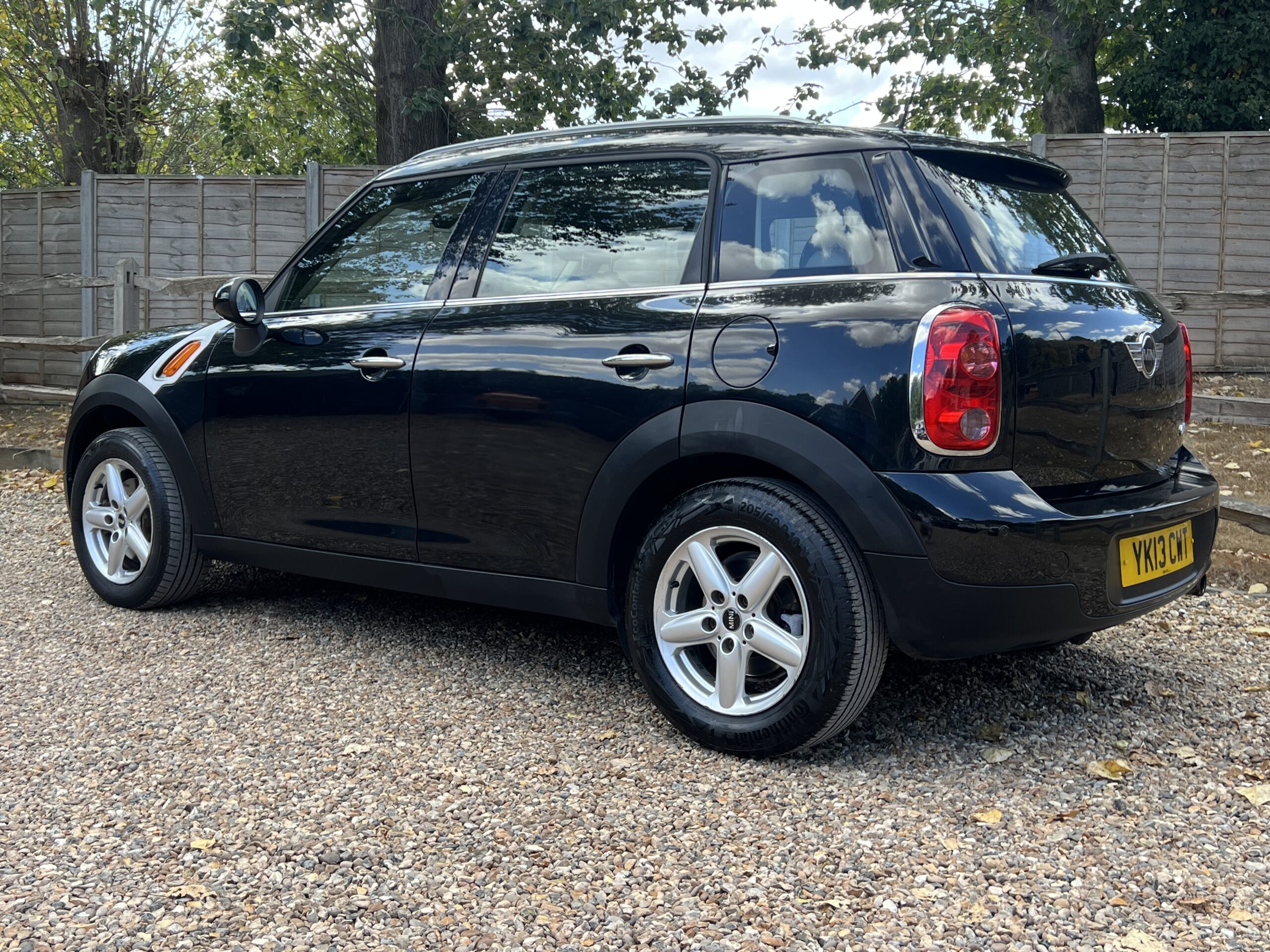 
								MINI ONE COUNTRYMAN 1.6 BLACK full									