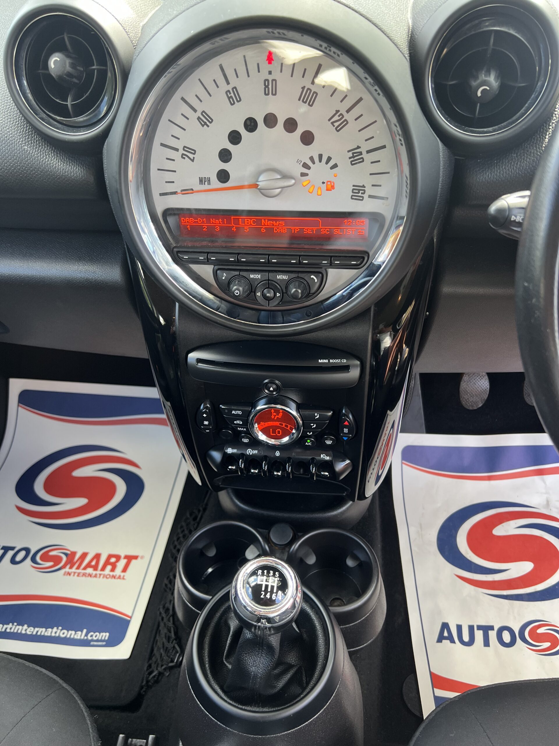 
								MINI ONE COUNTRYMAN 1.6 BLACK full									