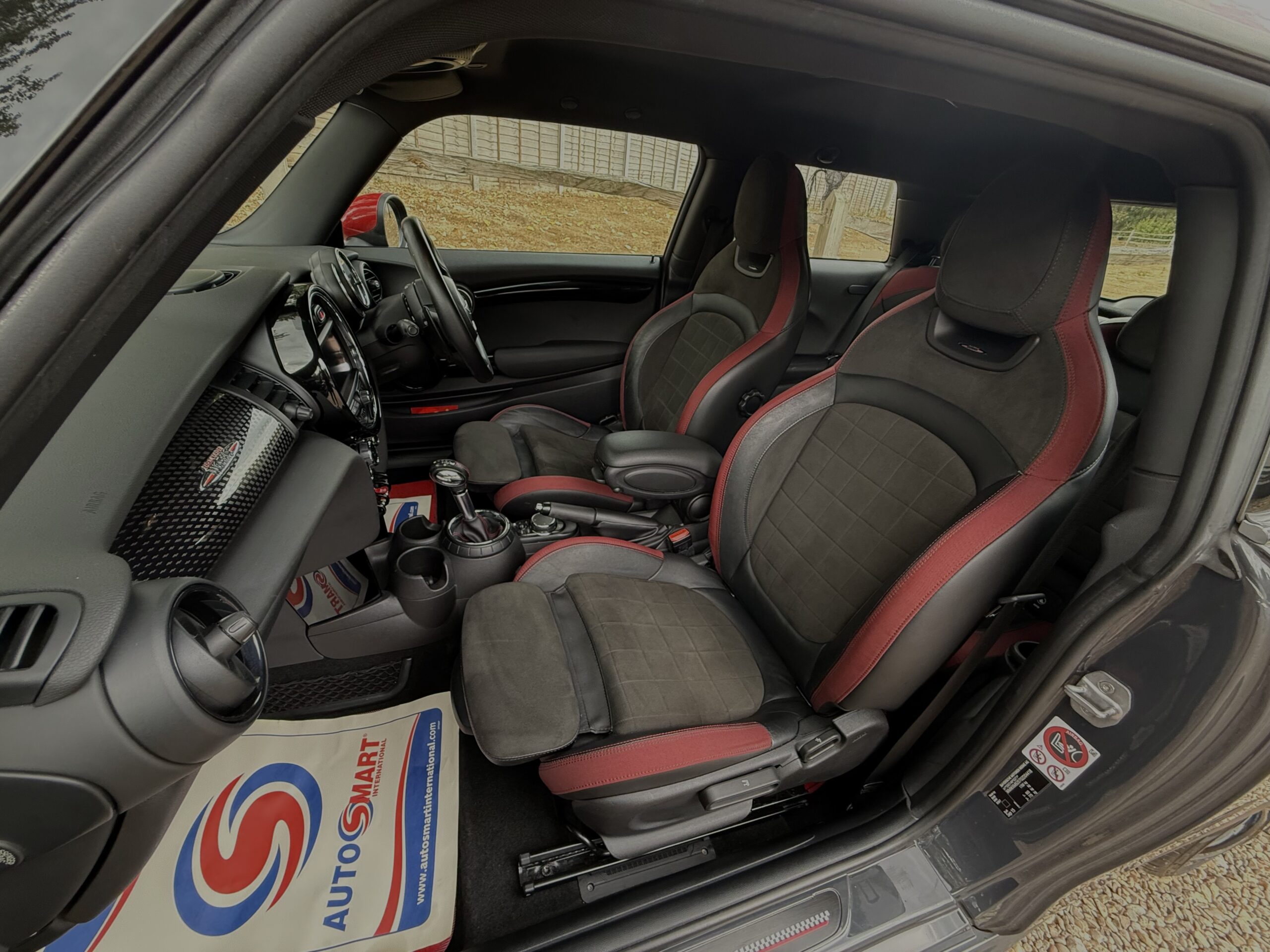 
								Mini John Cooper works Grey 2.0ltr full									
