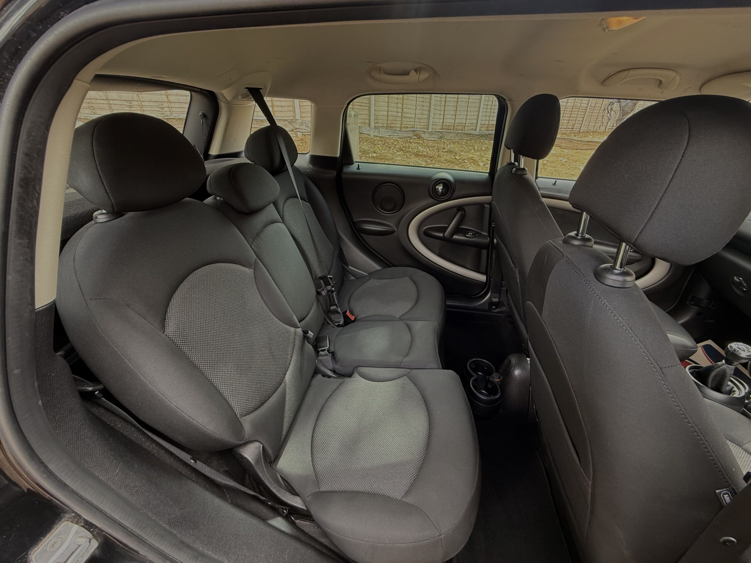 
								MINI ALL WHEEL DRIVE COUNTRYMAN 1.6 BLACK full									
