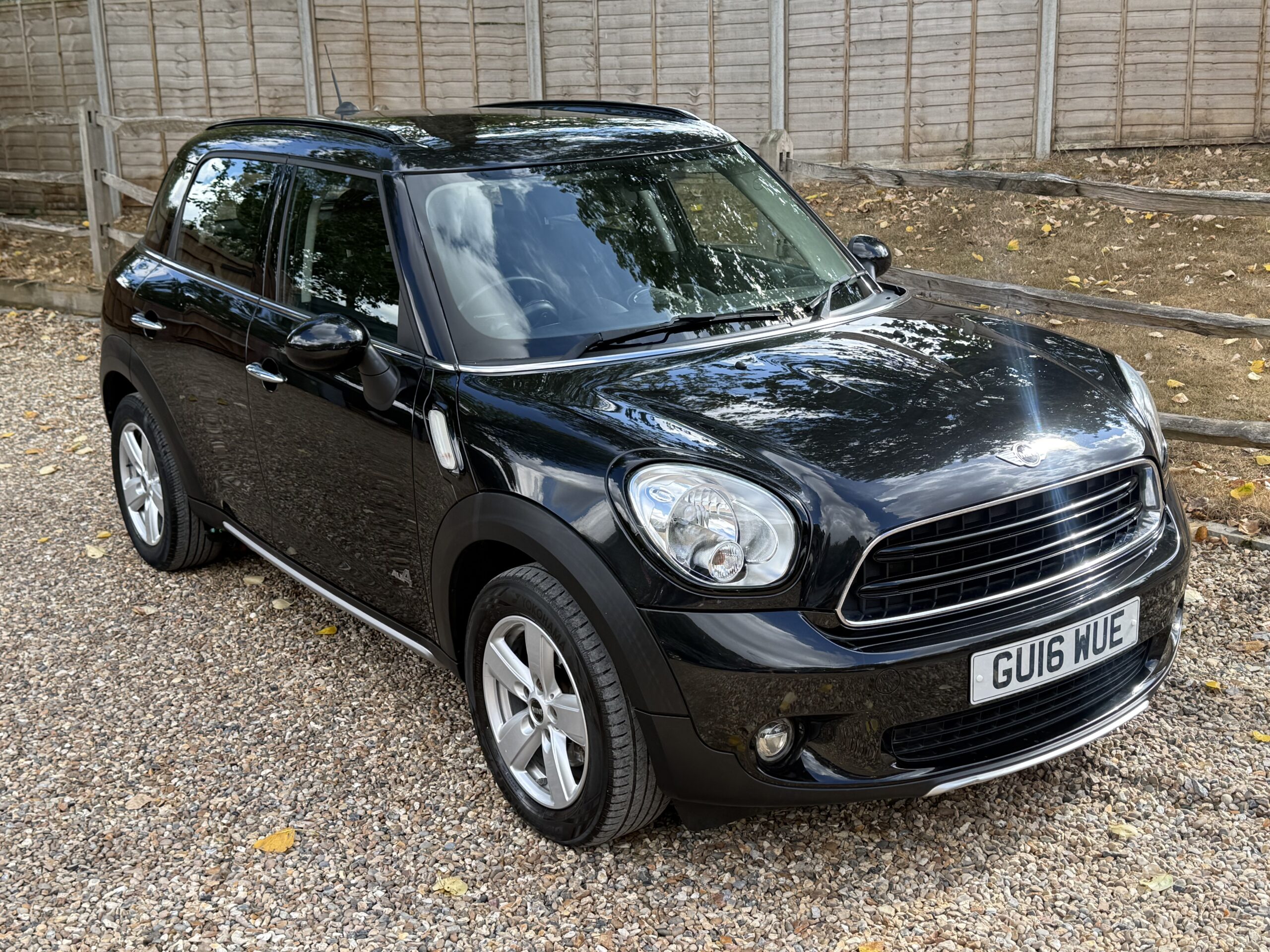 
								MINI ALL WHEEL DRIVE COUNTRYMAN 1.6 BLACK full									