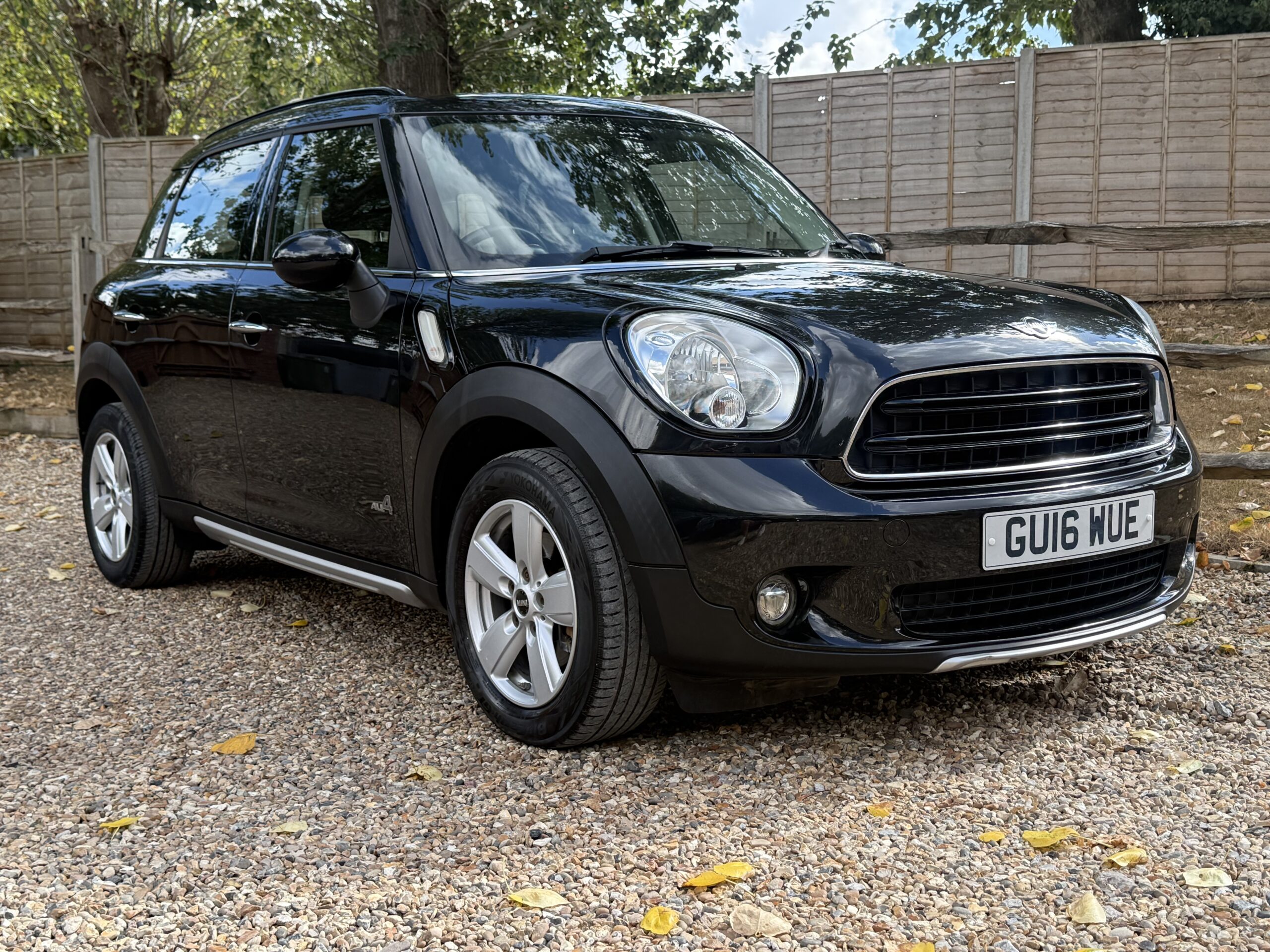 
								MINI ALL WHEEL DRIVE COUNTRYMAN 1.6 BLACK full									