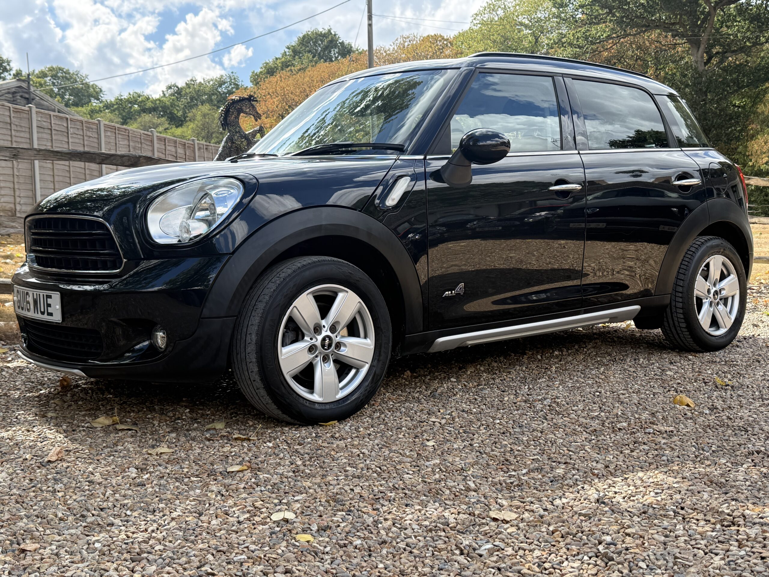 
								MINI ALL WHEEL DRIVE COUNTRYMAN 1.6 BLACK full									